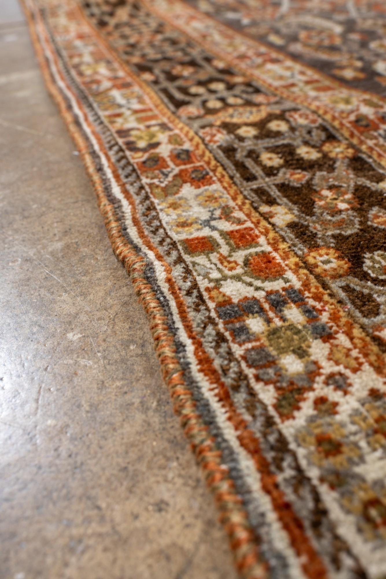 Vintage Persian Shiraz Rug For Sale 1