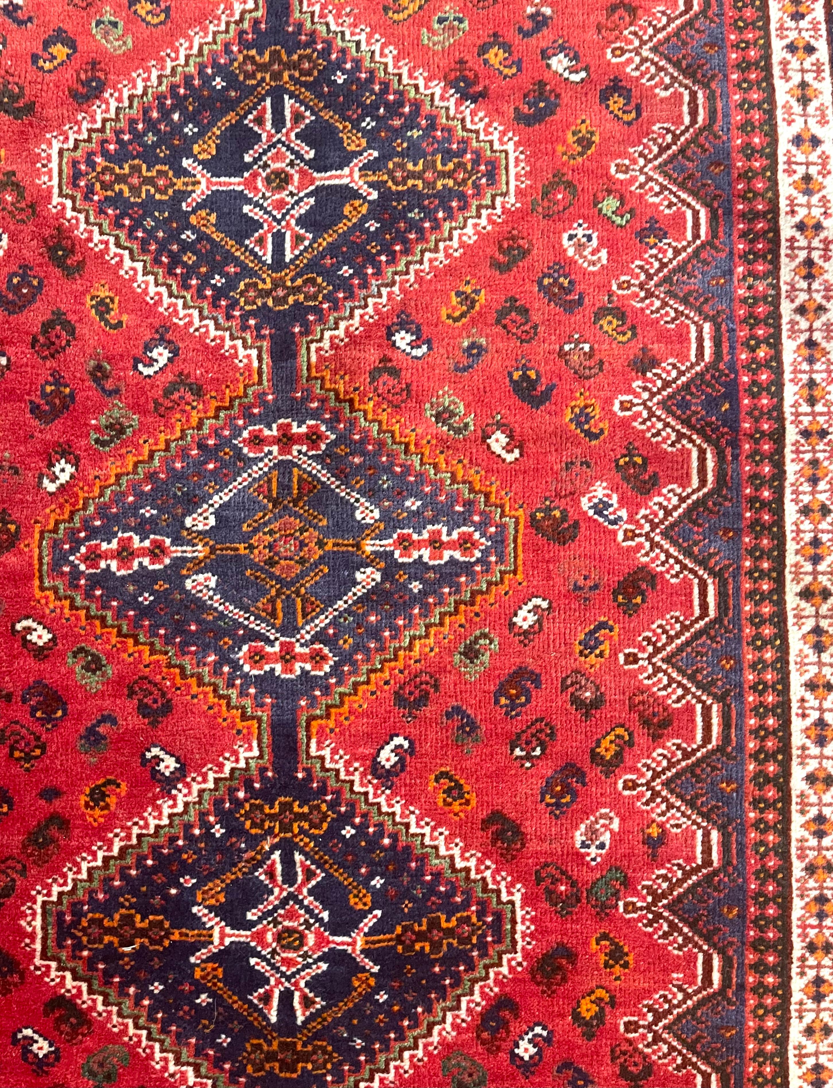 Alter persischer Shiraz-Teppich (Ende des 20. Jahrhunderts) im Angebot