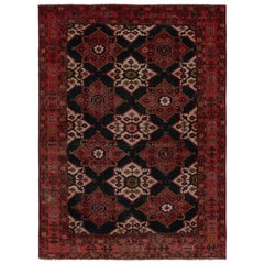 Tapis persan Shiraz à motifs floraux rouges et noirs par Rug & Kilim