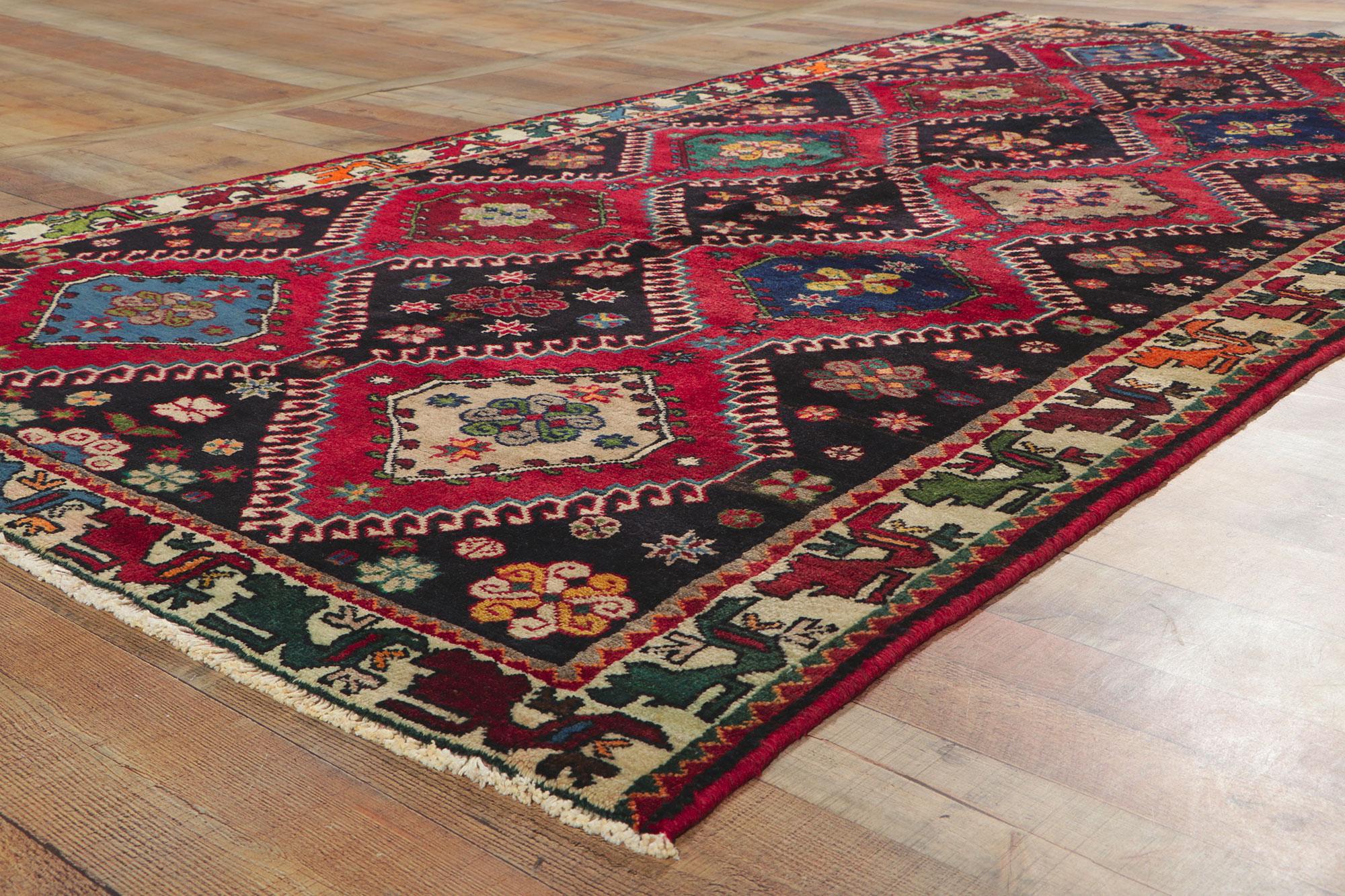 Laine Tapis persan Shiraz, enchantement tribal rencontre l'apppeal masculine moderne en vente