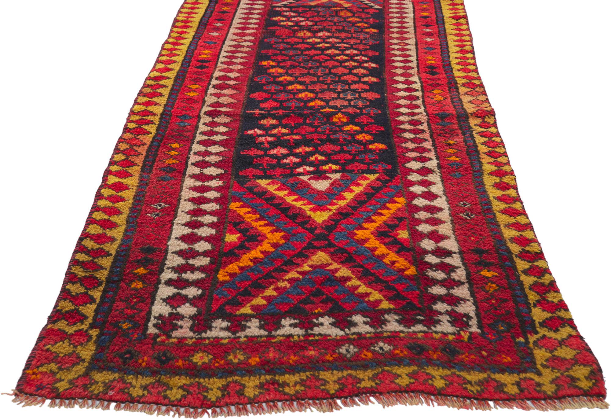 Tapis de couloir persan vintage Shiraz Bon état - En vente à Dallas, TX