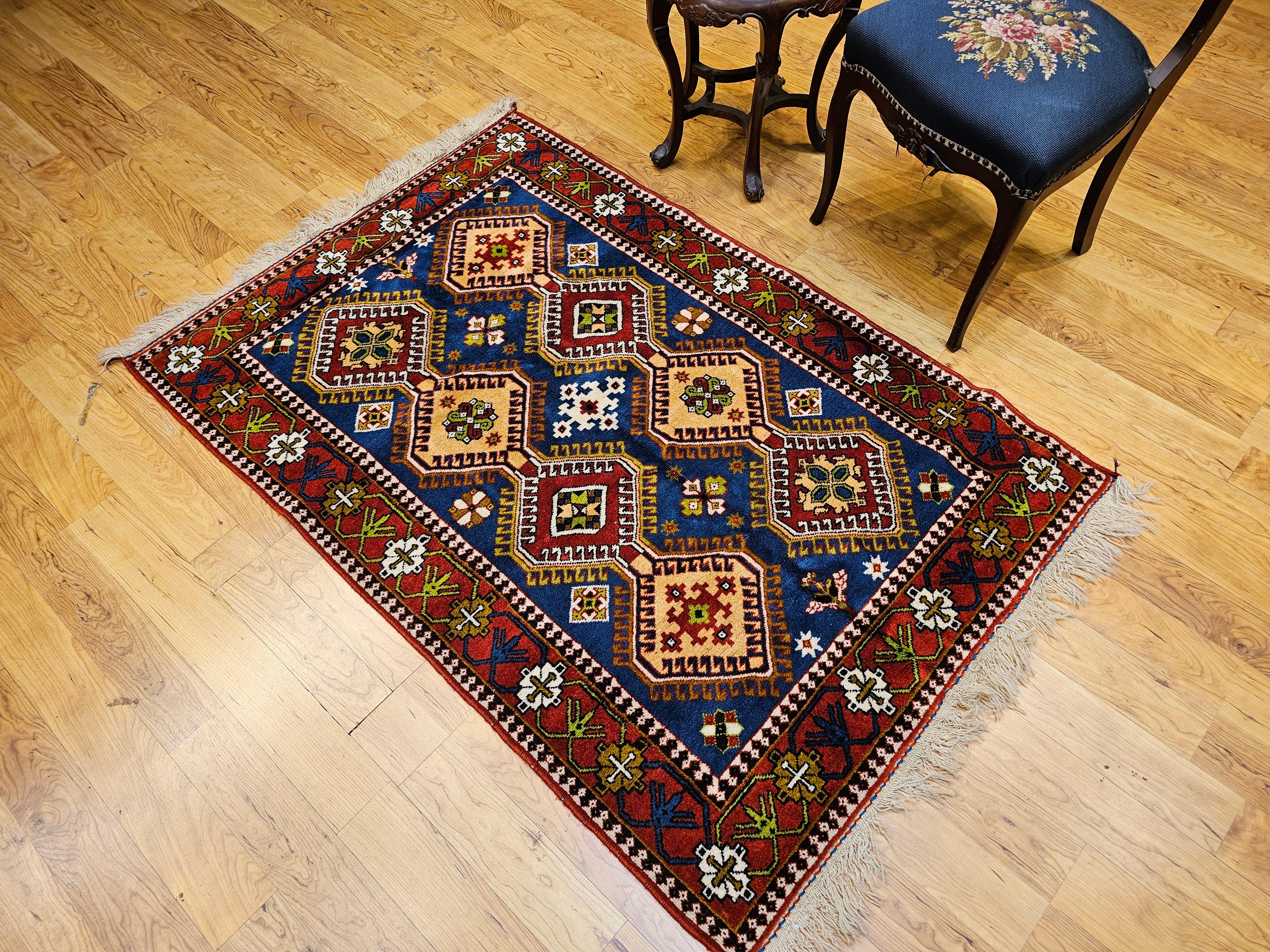 Vintage Persian Shiraz Tribal Rug in Allover Geometric Pattern For Sale 7