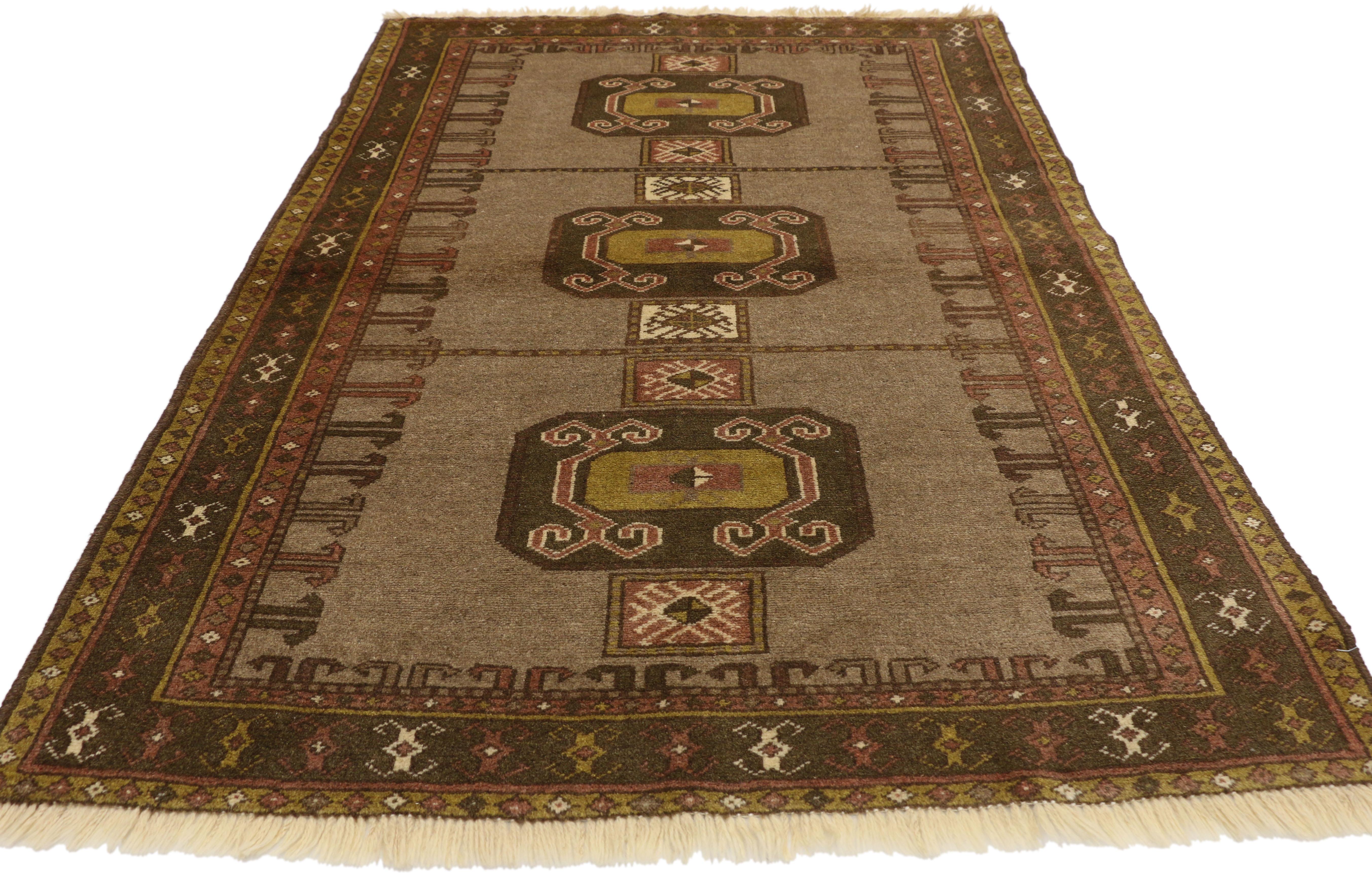 Vintage Persian Shiraz Tribal Rug with Mid-Century Modern Style  In Good Condition For Sale In Dallas, TX