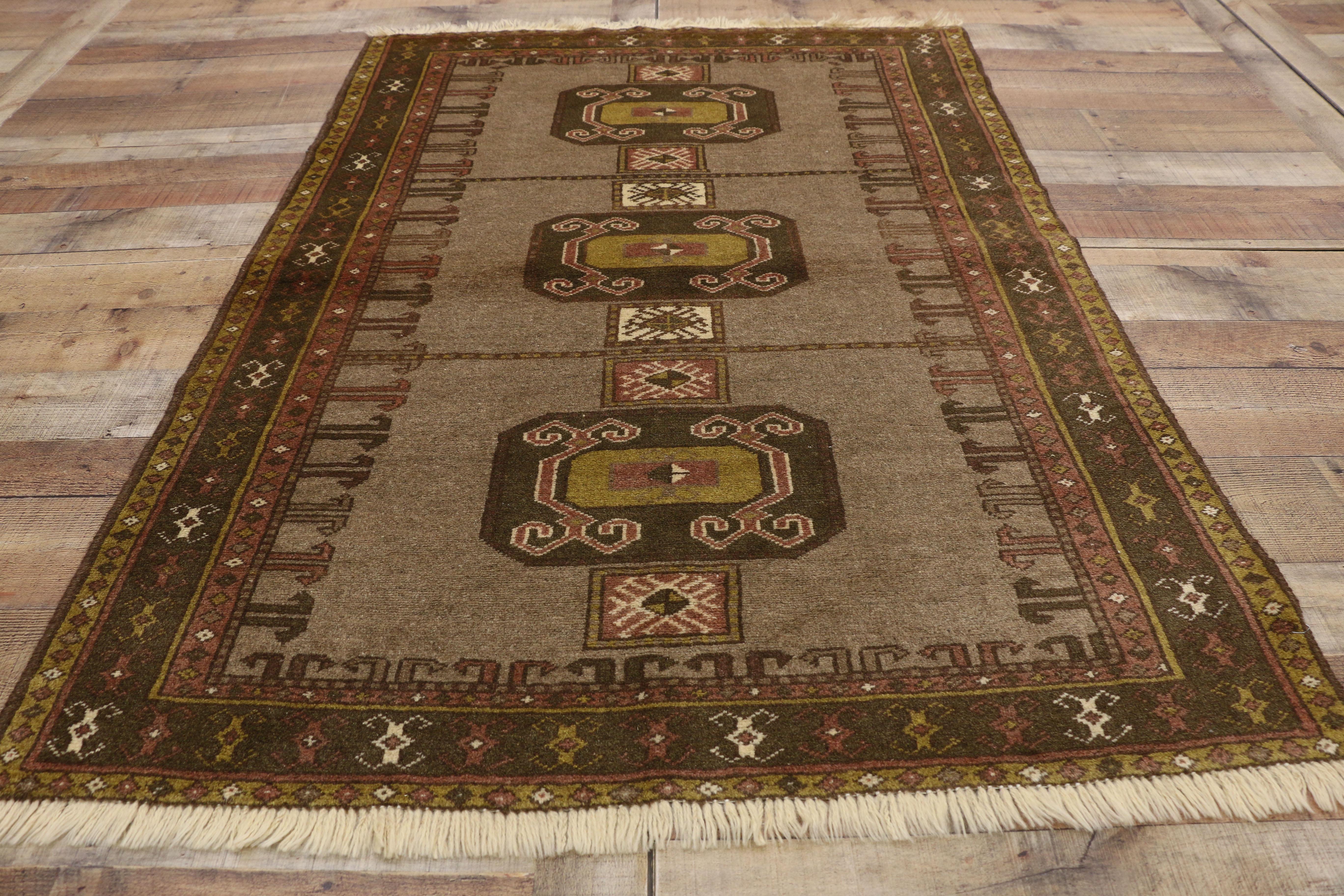 Vintage Persian Shiraz Tribal Rug with Mid-Century Modern Style  For Sale 2