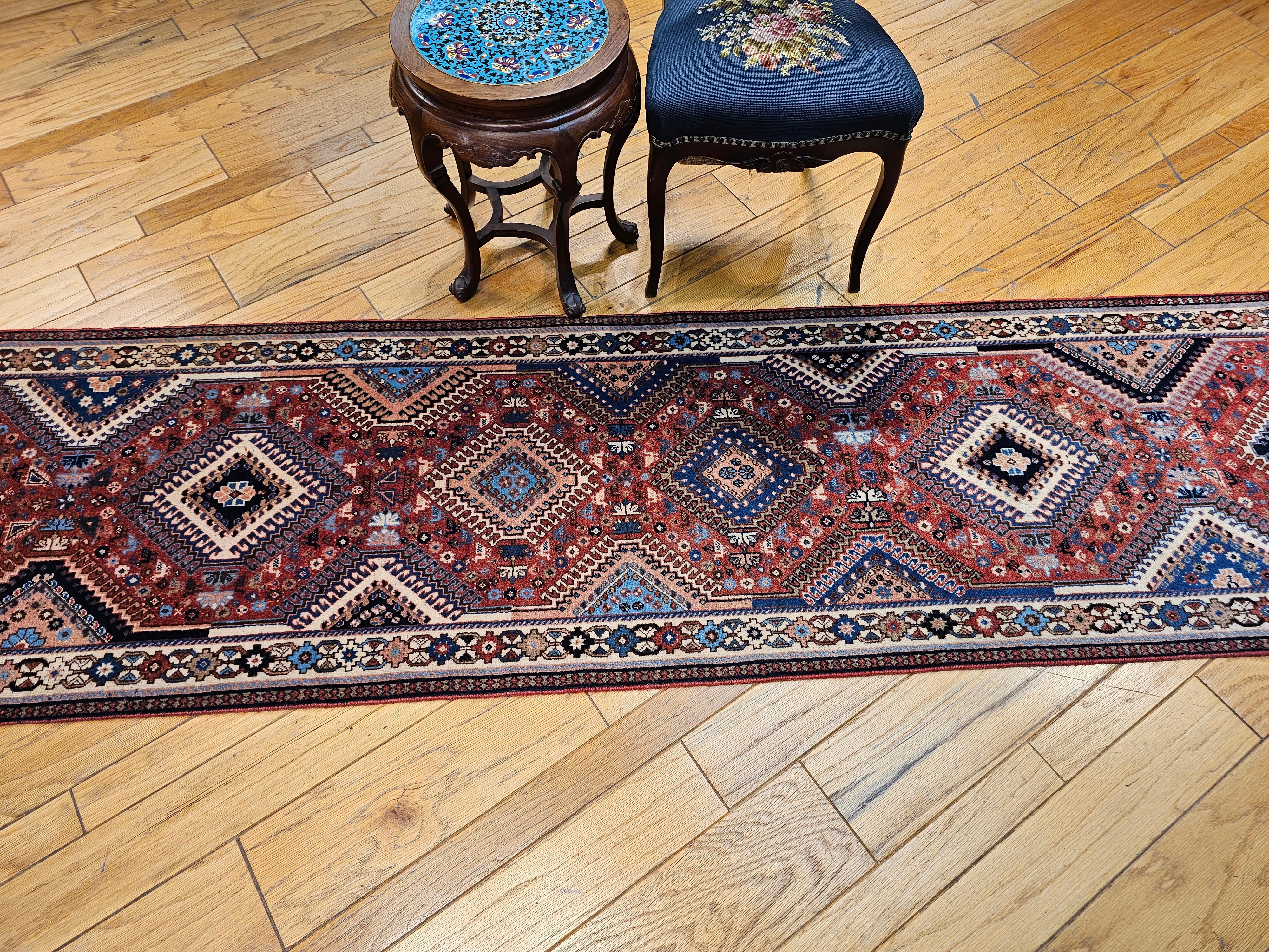 Vintage Persian Shiraz Yalameh Runner in Allover Geometric Pattern in Red, Ivory For Sale 5