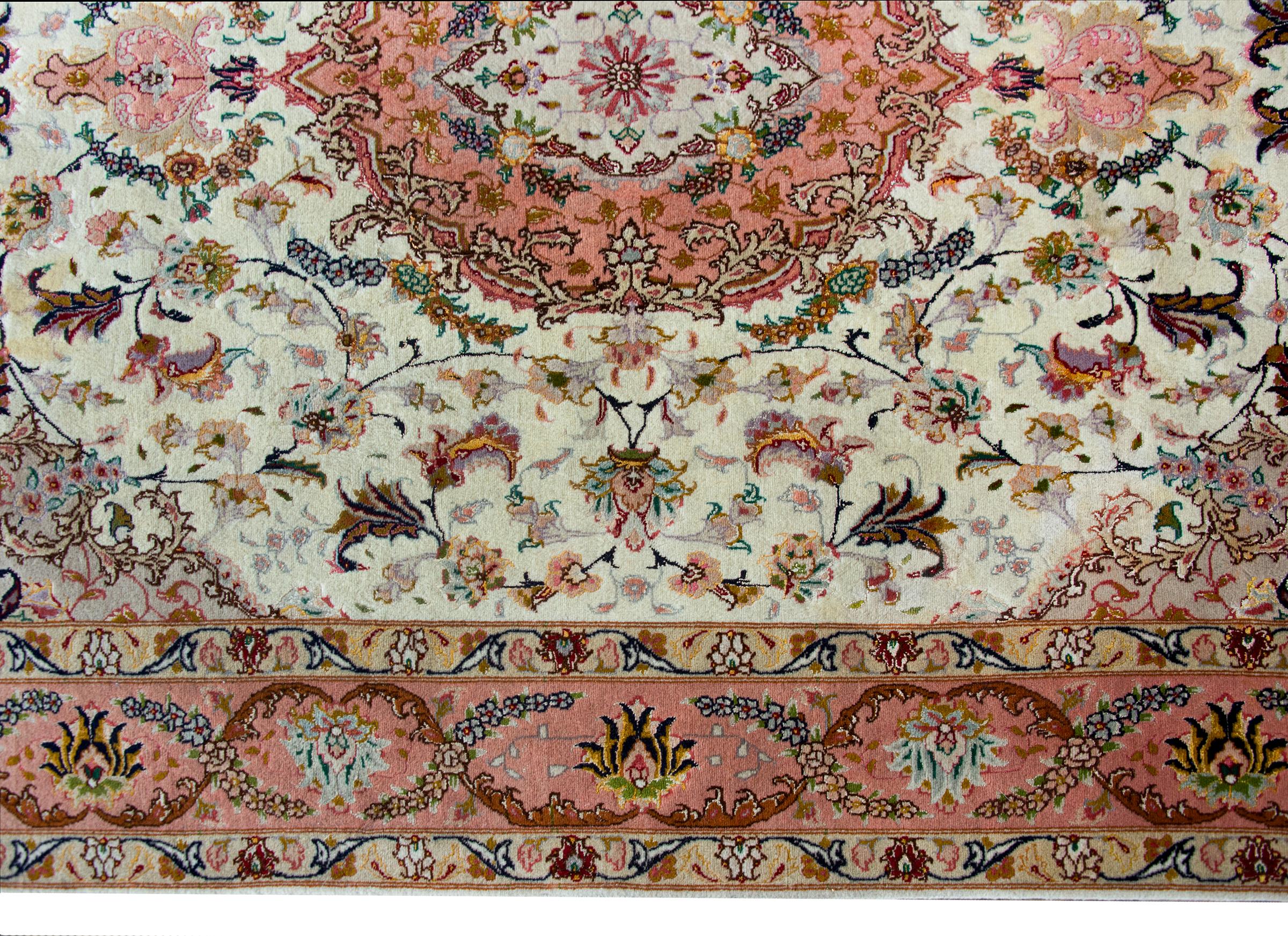 Noué à la main Tapis persan vintage en soie et laine de Tabriz en vente