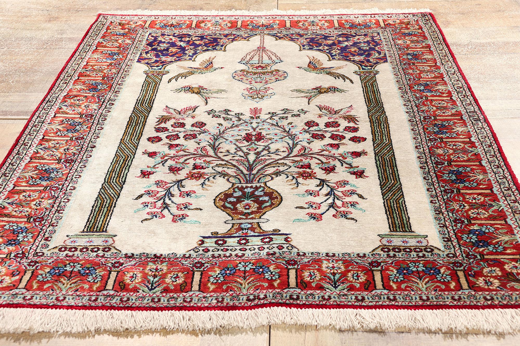 Seta Tappeto persiano vintage in seta Qum in vendita