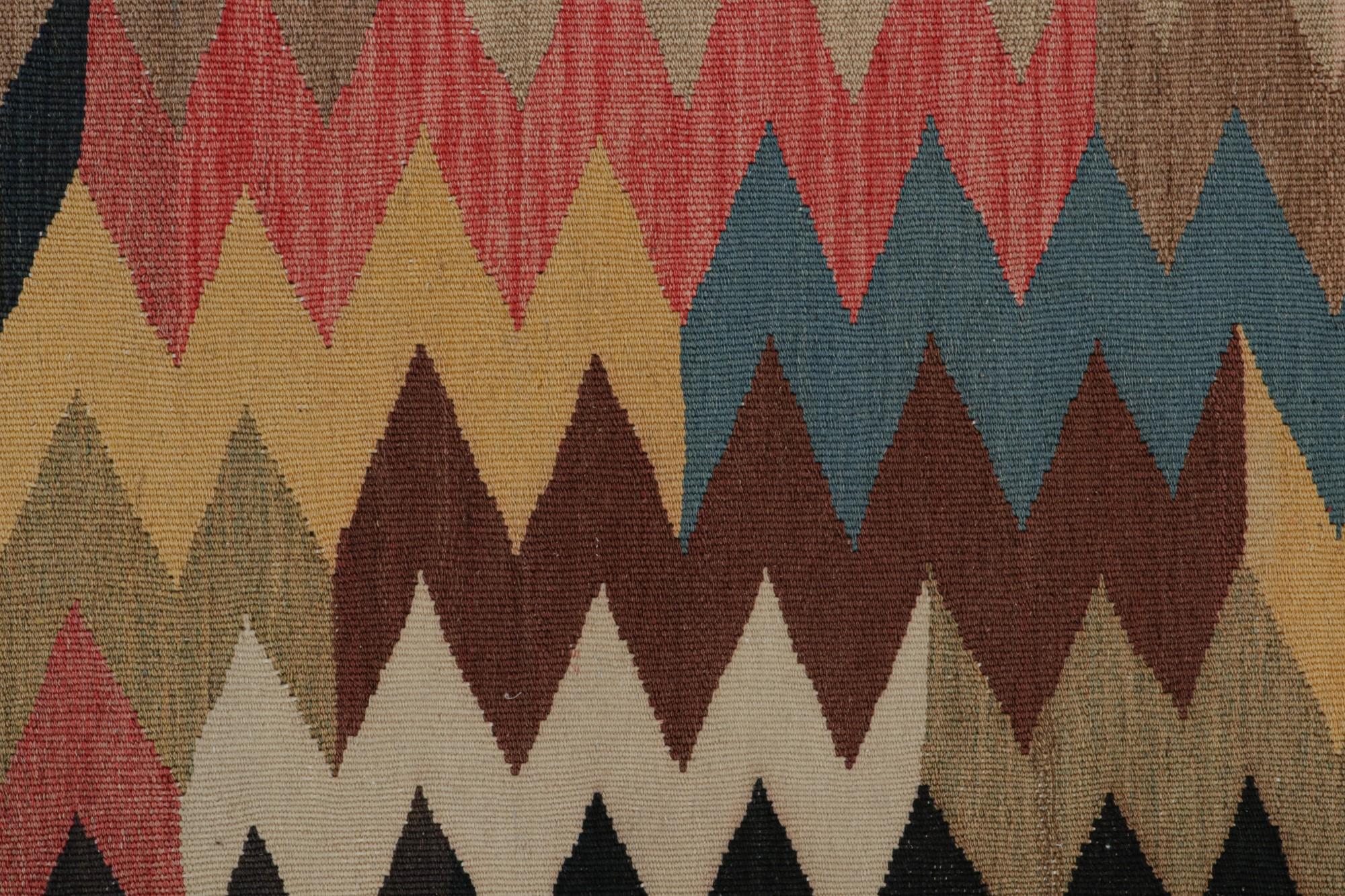 Persischer Sofreh-Kilim und quadratischer Teppich mit Mustern, von Rug & Kilim (Ende des 20. Jahrhunderts) im Angebot