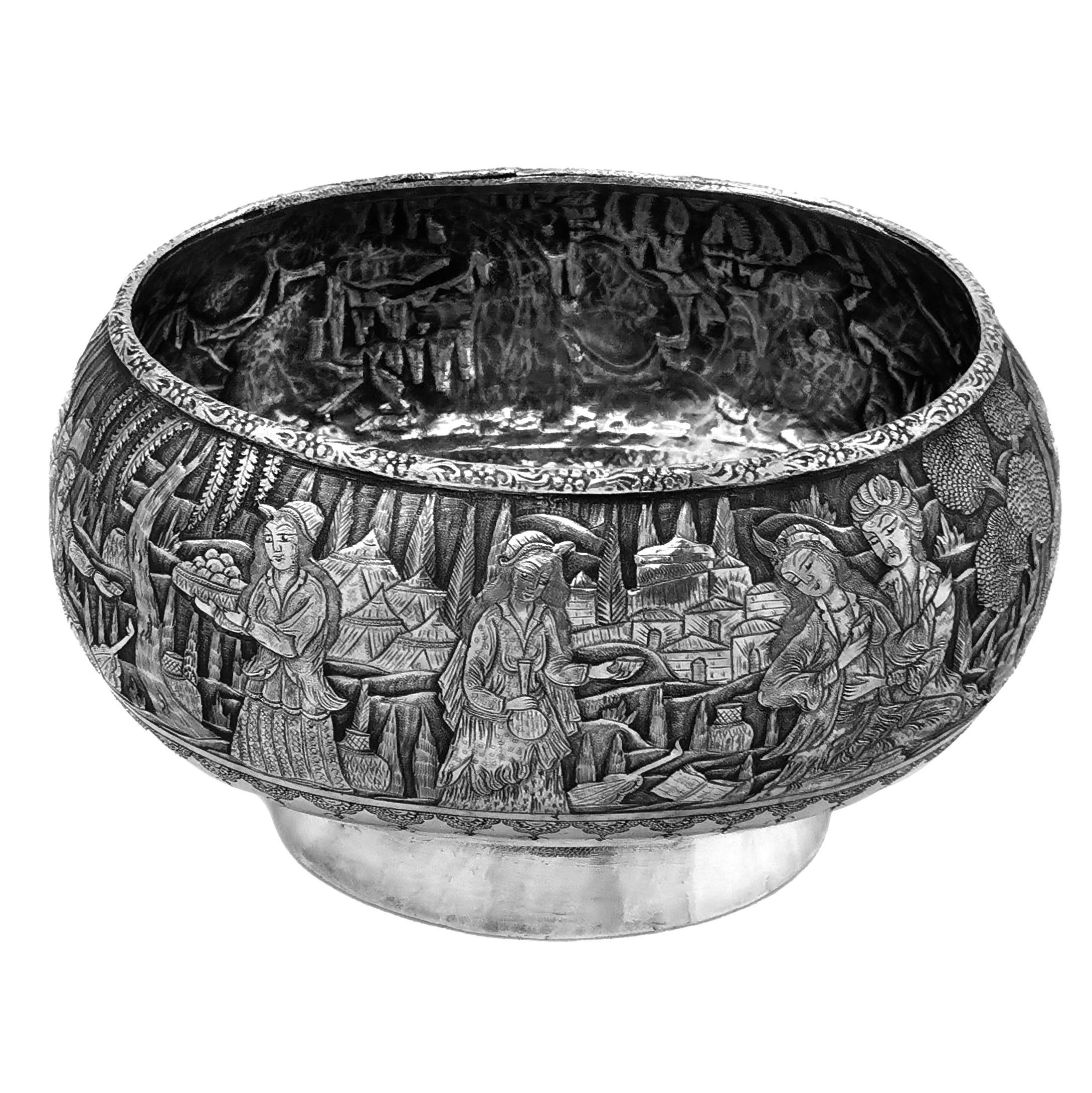 Vintage Persian Solid Silver Lidded Box / Bowl Iran, c. 1940 For Sale 3