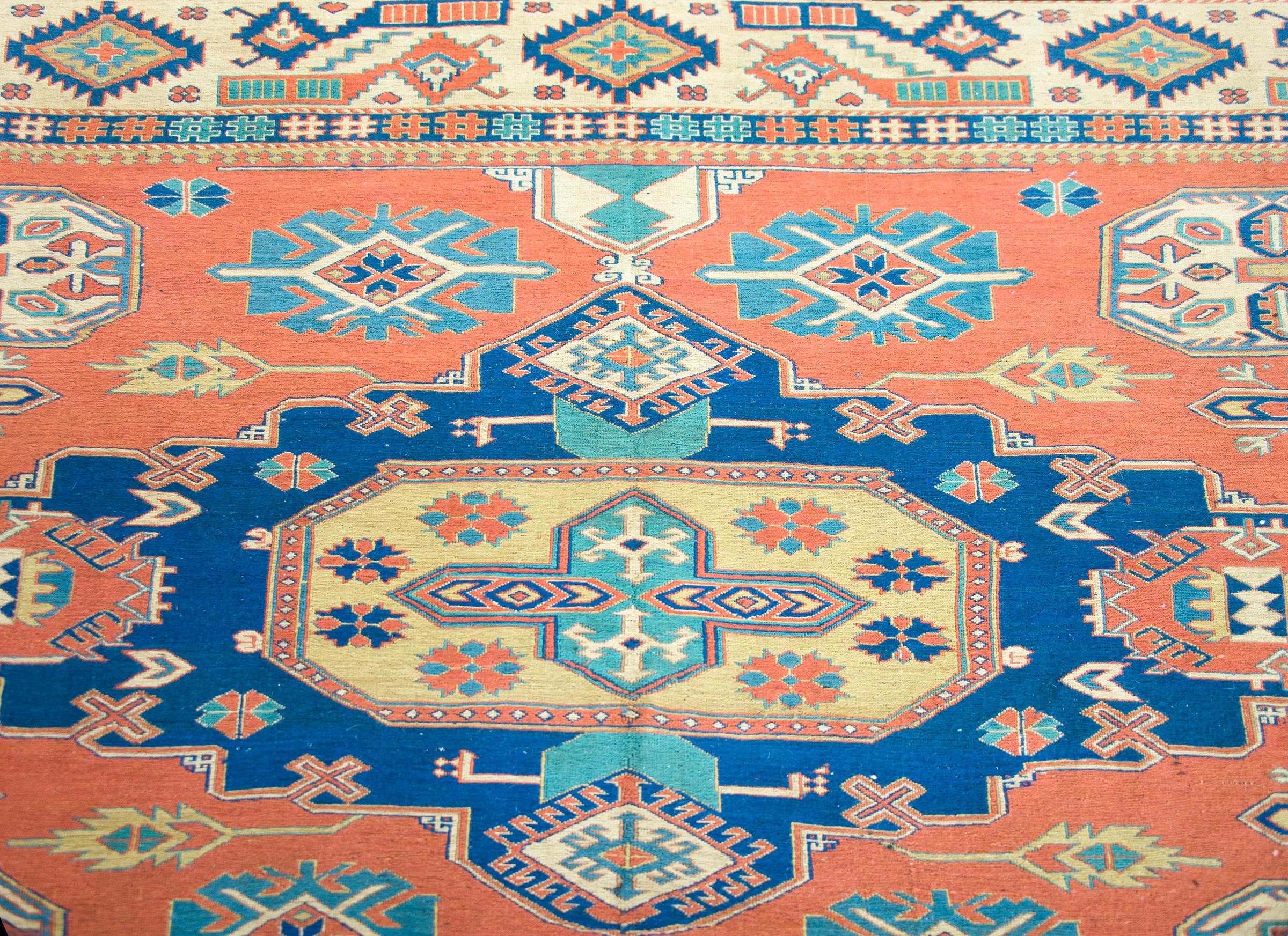 Alter persischer Soumak-Teppich im Angebot 2