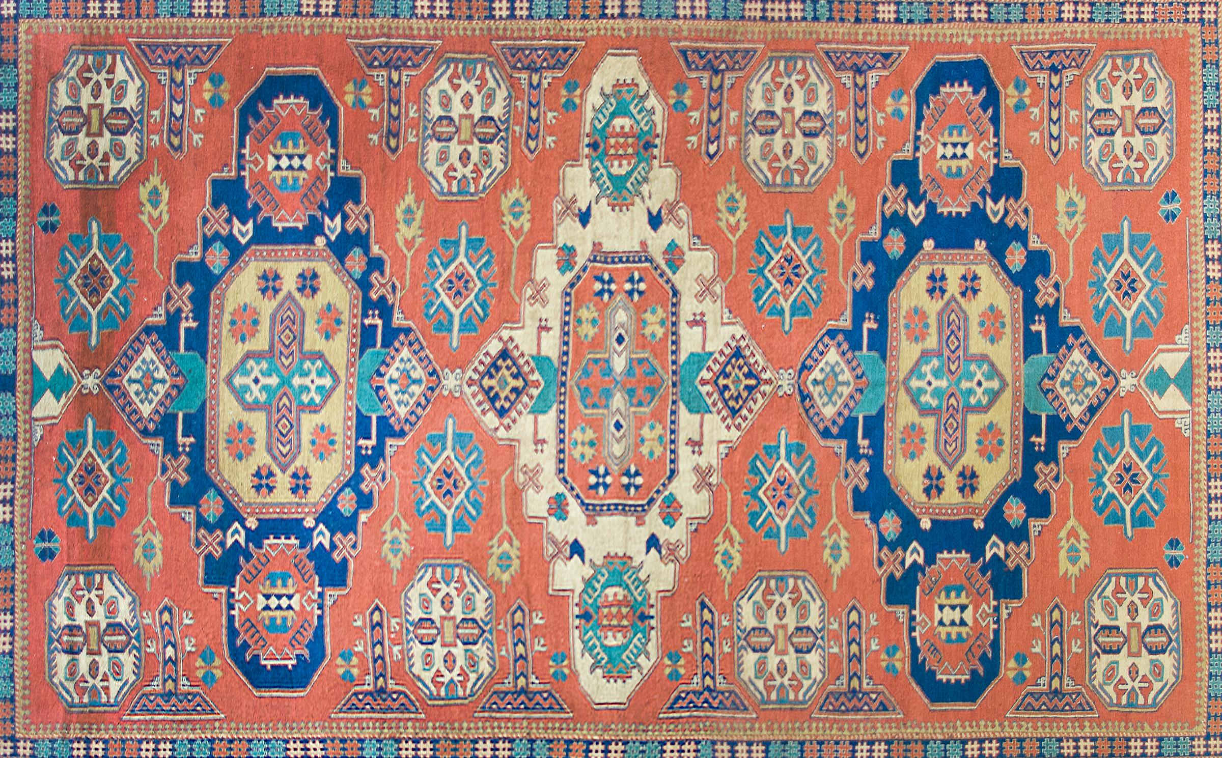 Alter persischer Soumak-Teppich (Stammeskunst) im Angebot