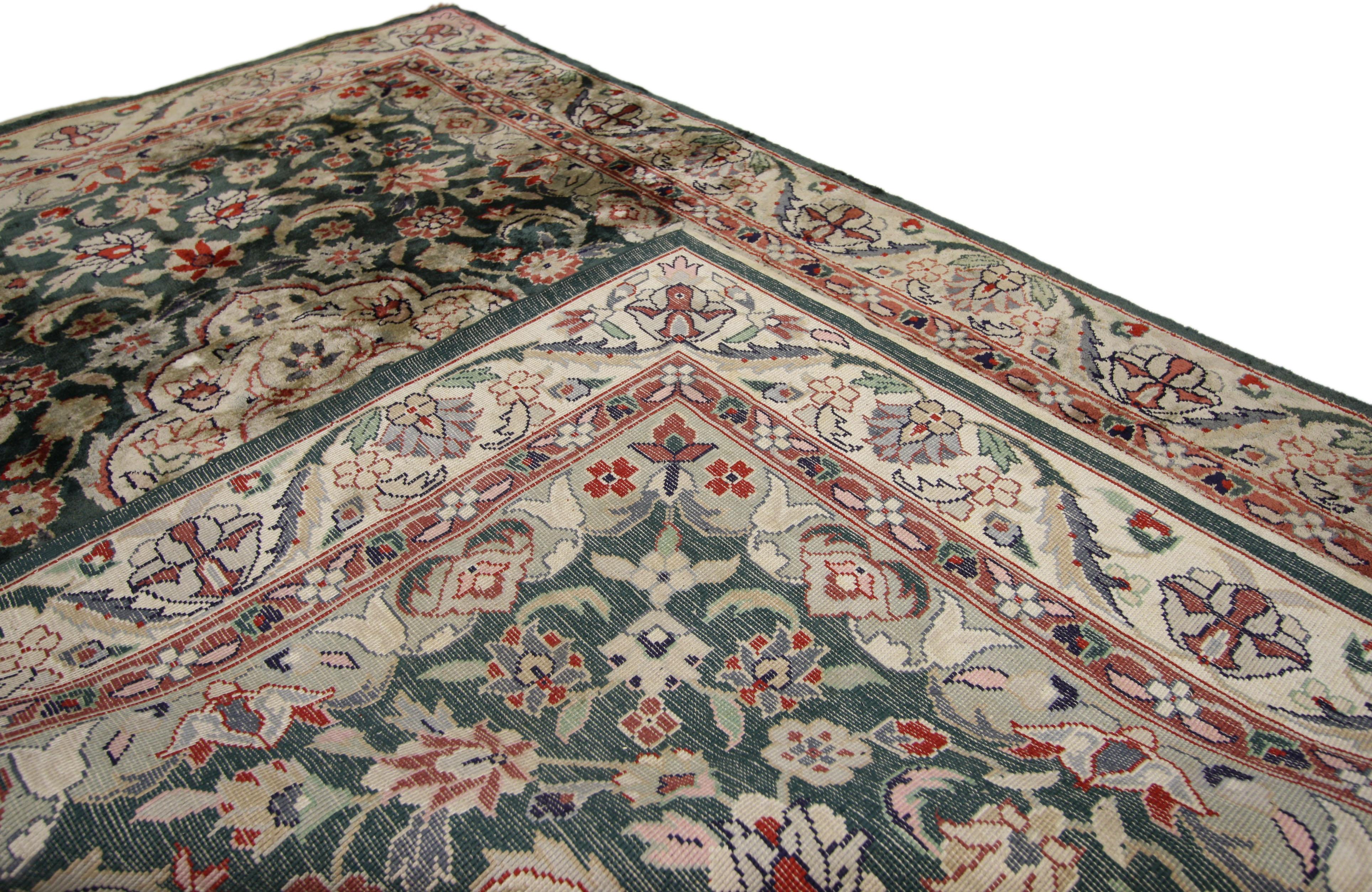 Vintage Persian Style Chinese Accent Rug with Traditional Design For Sale 2