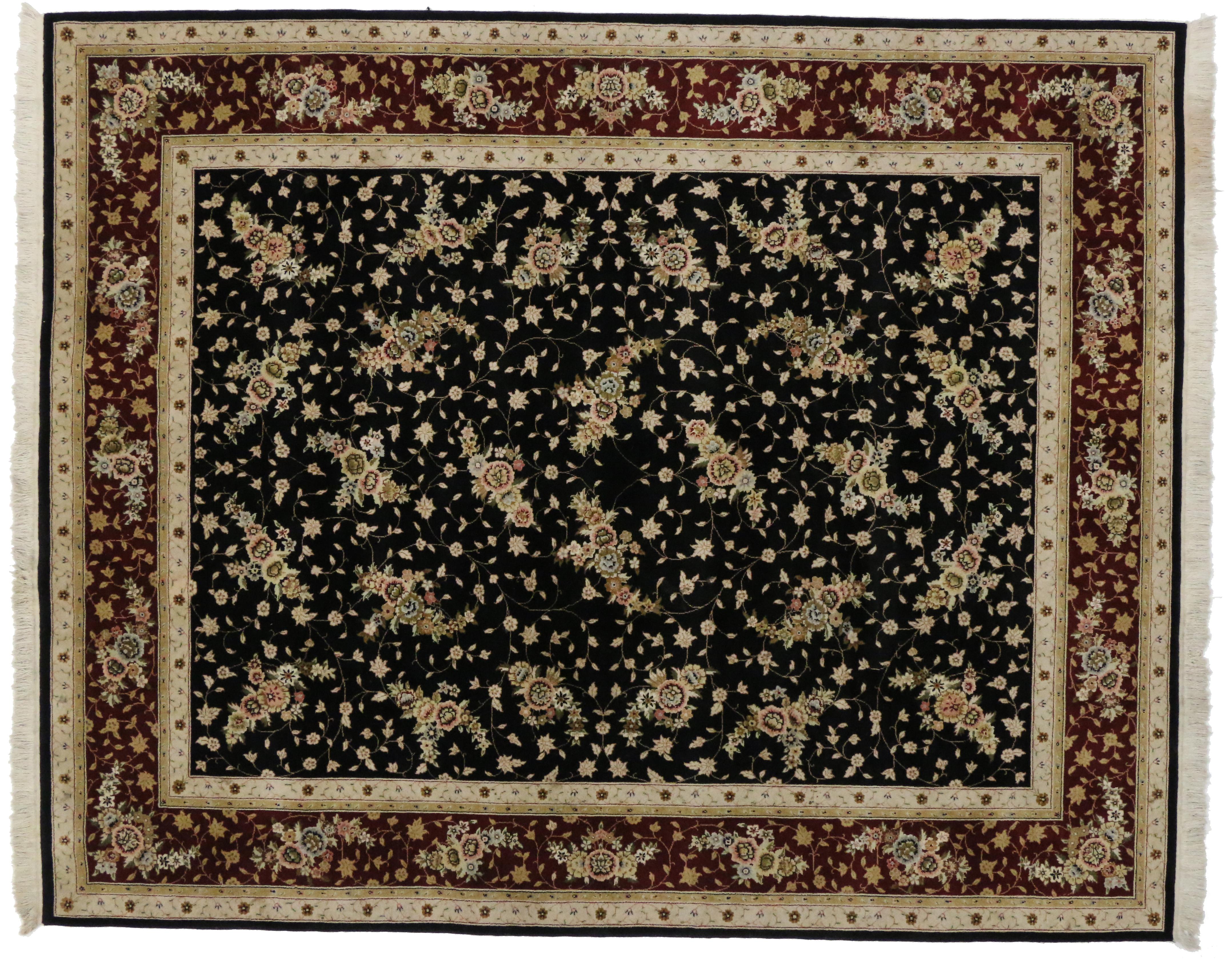 Chinese Vintage Persian Style Rug with Traditional Style For Sale