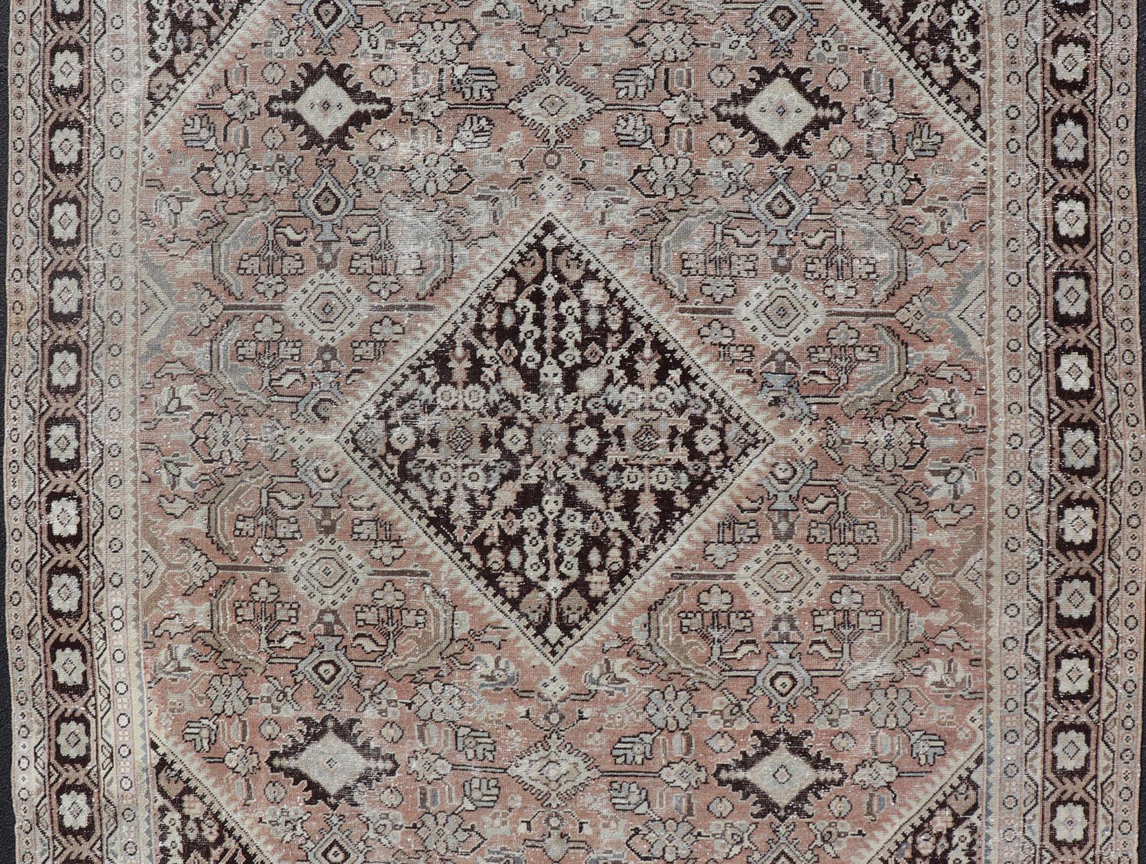 Vintage Persian Sultanabad-Mahal Rug with Sub-Geometric Diamond For Sale 1