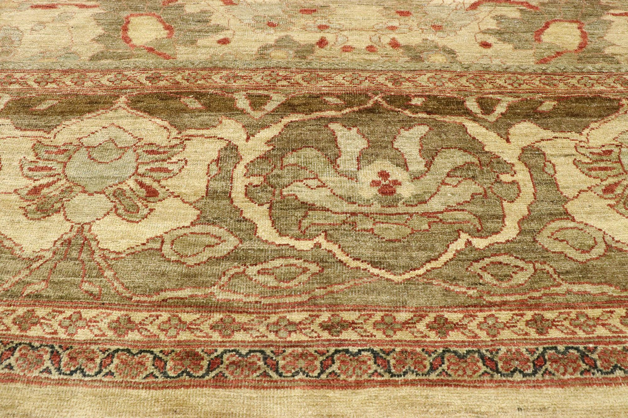 Vintage Persian Sultanabad Palatial Carpet, 13'02 x 17'05 In Good Condition In Dallas, TX