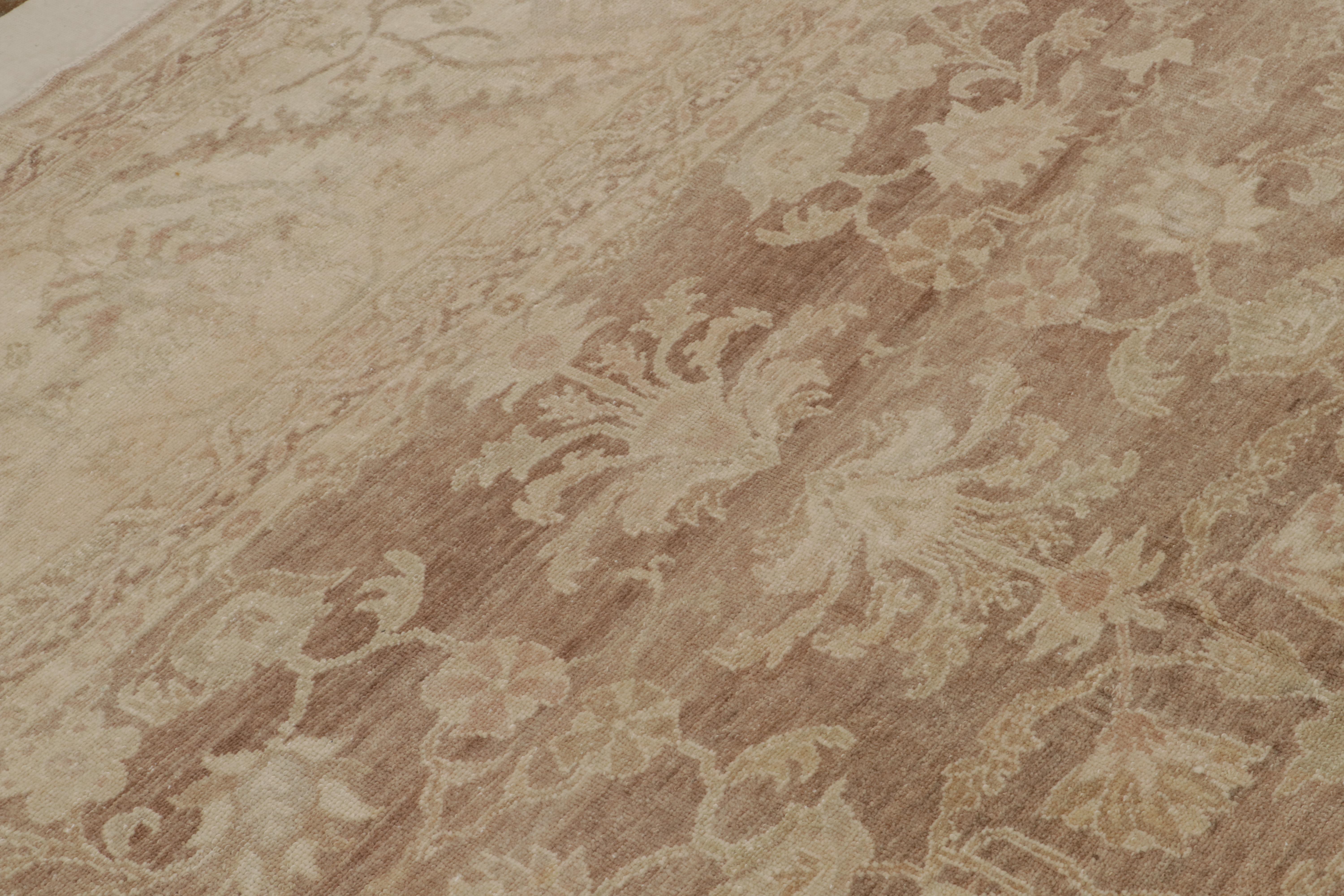 Persischer Sultanabad-Teppich in Beige mit Blumenmustern, von Rug & Kilim (Wolle) im Angebot