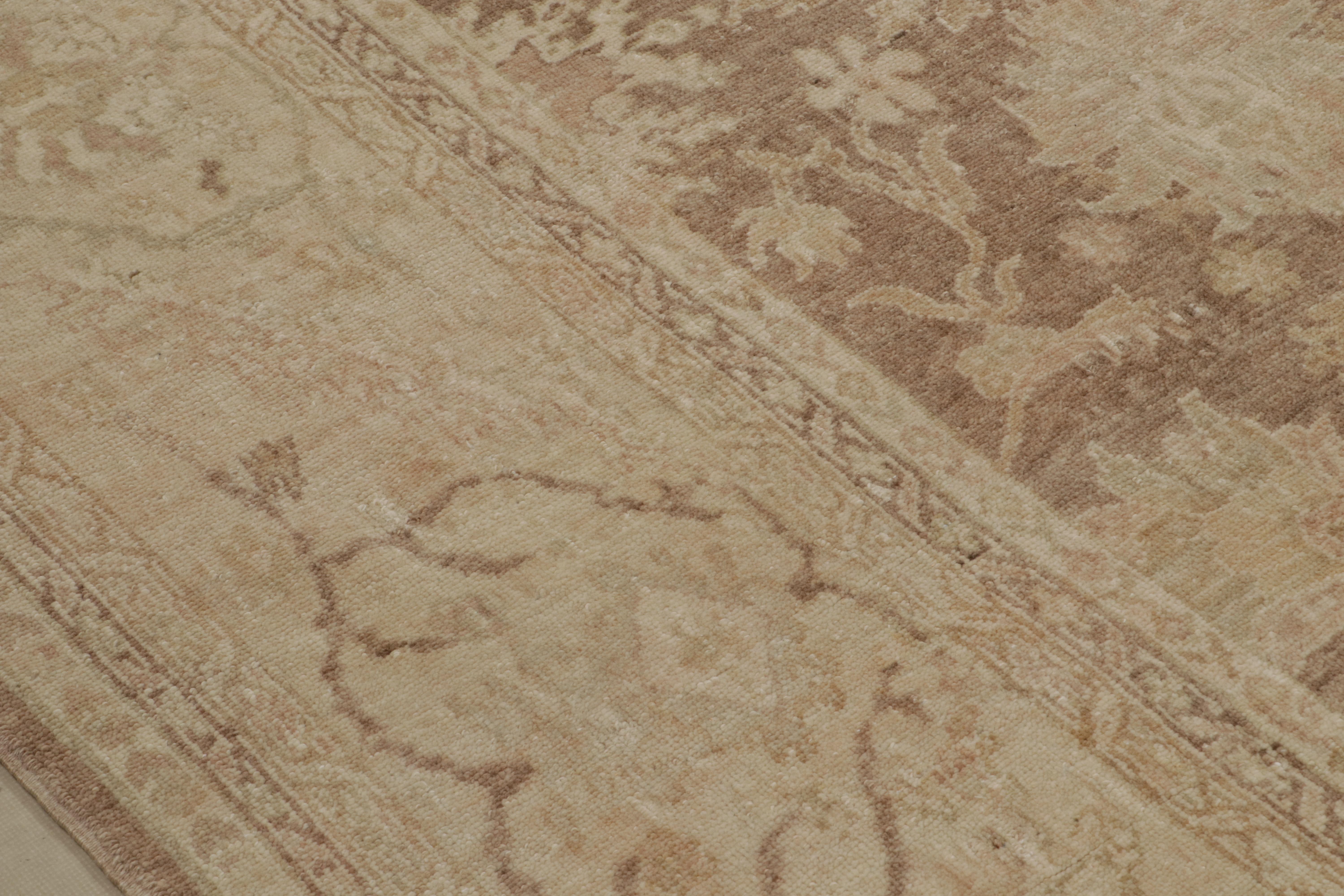 Persischer Sultanabad-Teppich in Beige mit Blumenmustern, von Rug & Kilim im Angebot 1