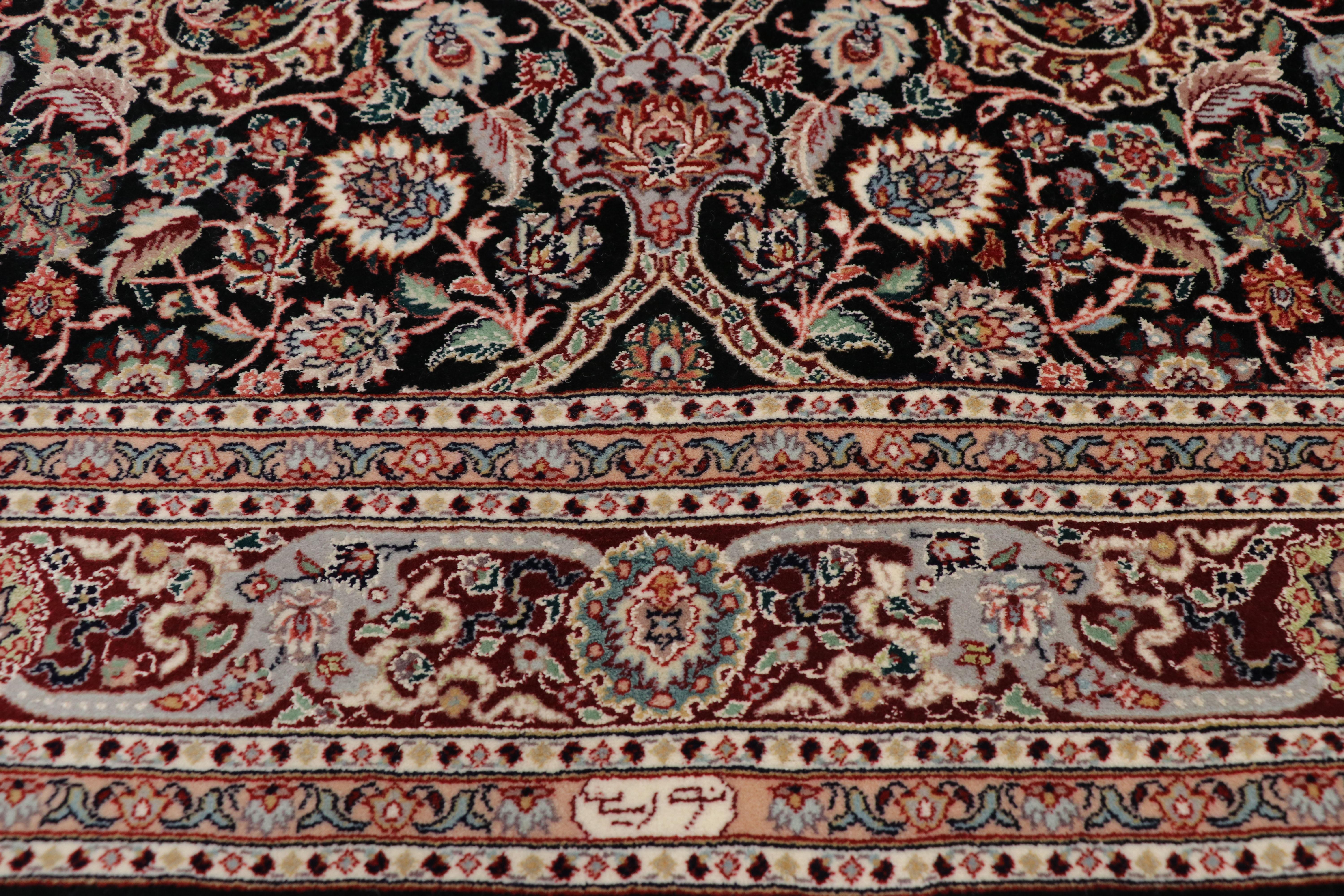 Noué à la main Tapis persan vintage d'appoint Tabriz avec style baroque du Vieux Monde en vente