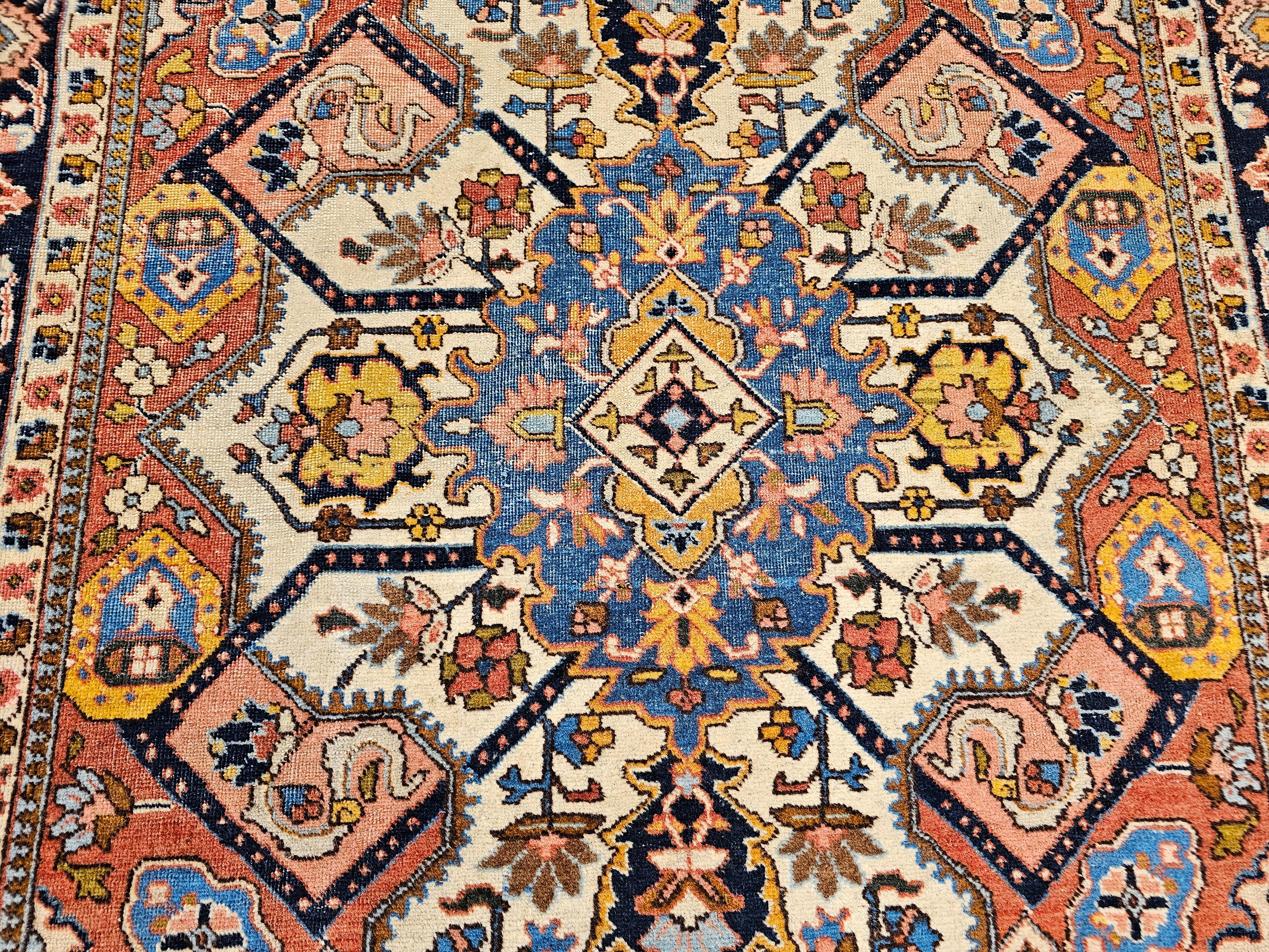 Altpersischer Täbris-Teppich mit Heriz-Serapi-Muster (Wolle) im Angebot