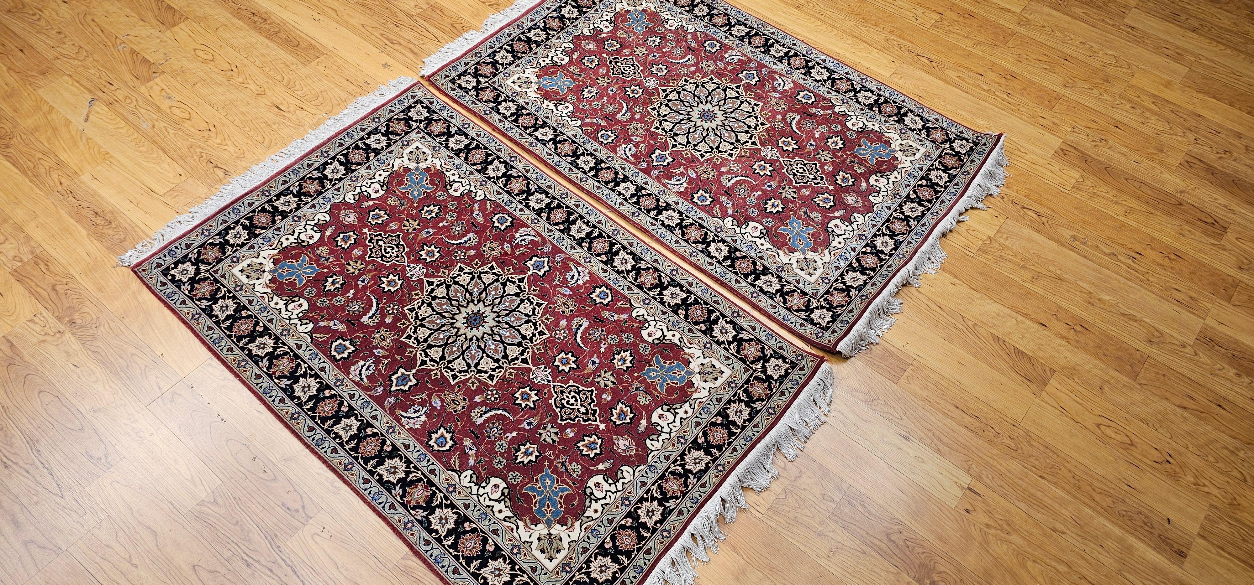 Tappeto persiano d'epoca Tabriz con motivo floreale in rosso melograno, blu navy in vendita 11