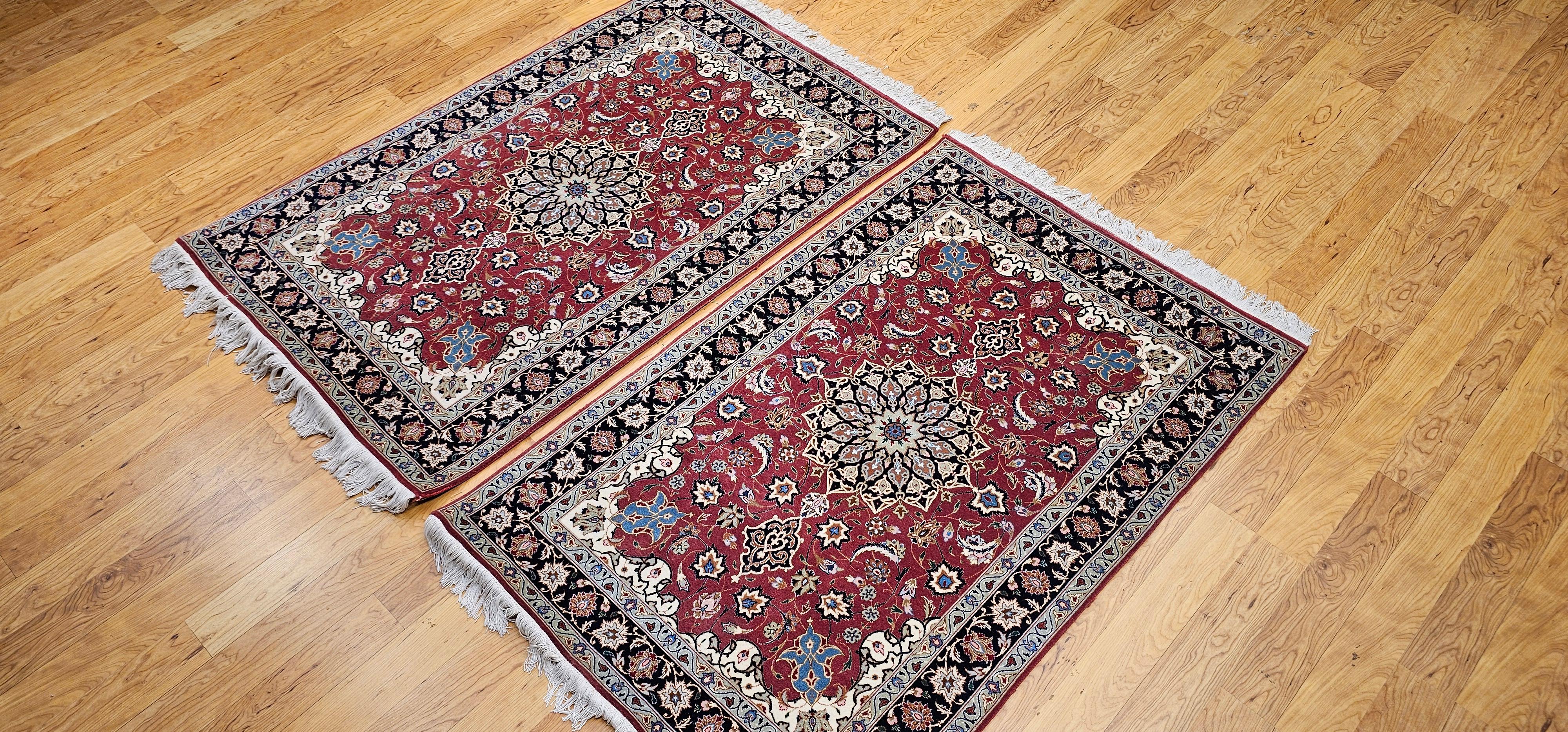 Tappeto persiano d'epoca Tabriz con motivo floreale in rosso melograno, blu navy in vendita 12