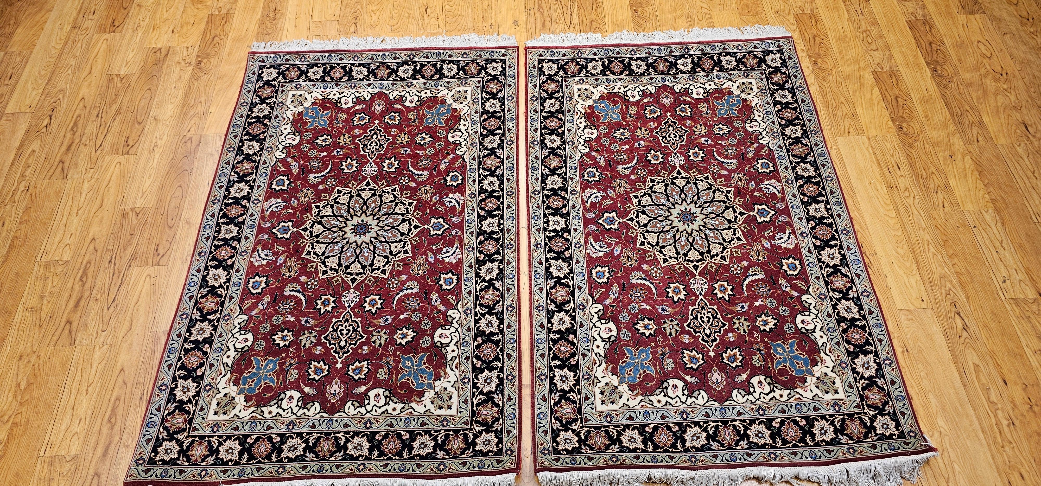 Tappeto persiano d'epoca Tabriz con motivo floreale in rosso melograno, blu navy in vendita 13