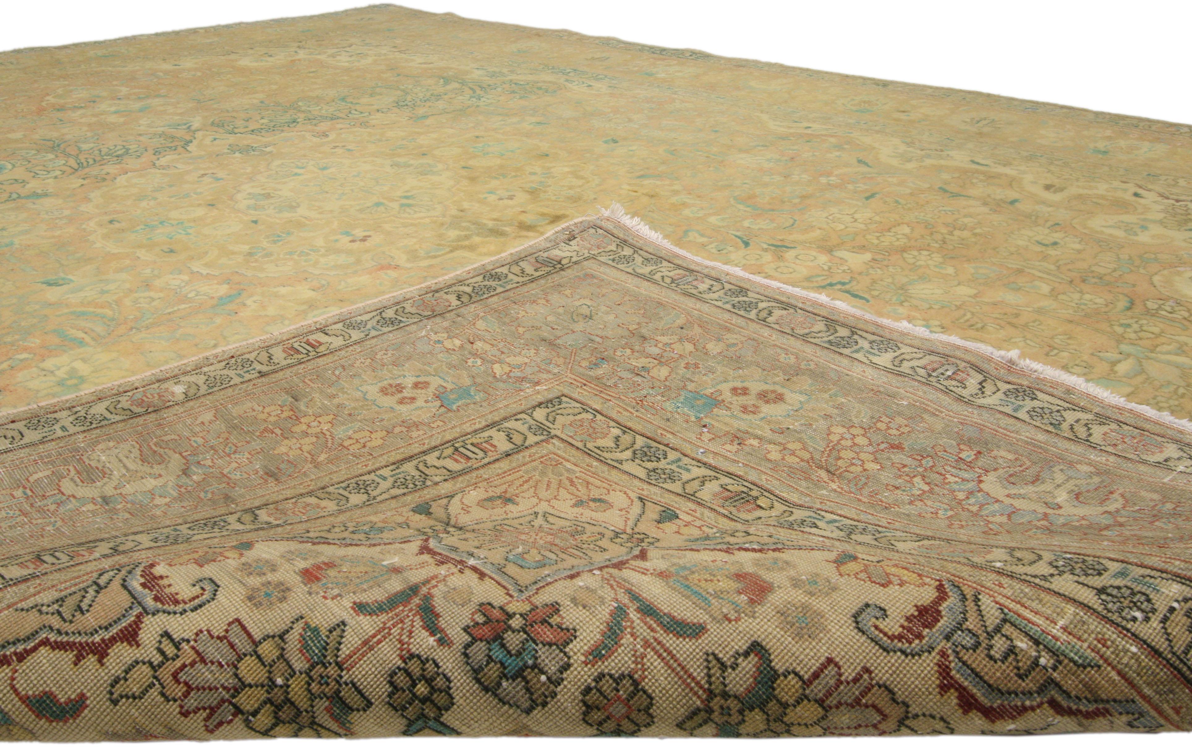 Vintage Persian Tabriz Area Rug with Traditional Style In Good Condition For Sale In Dallas, TX
