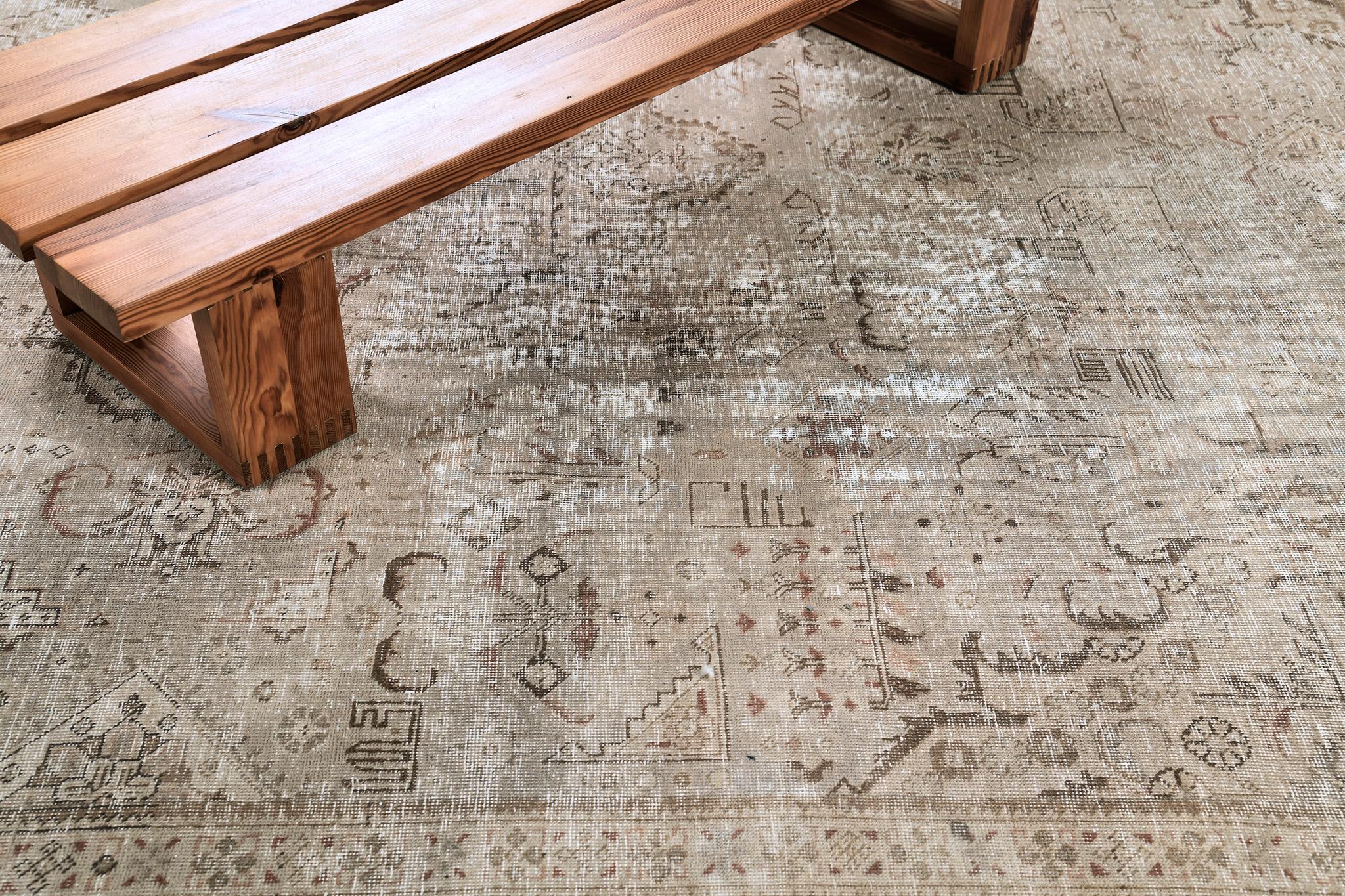 Annodato a mano Tappeto persiano d'epoca Tabriz by Mehraban Rugs in vendita