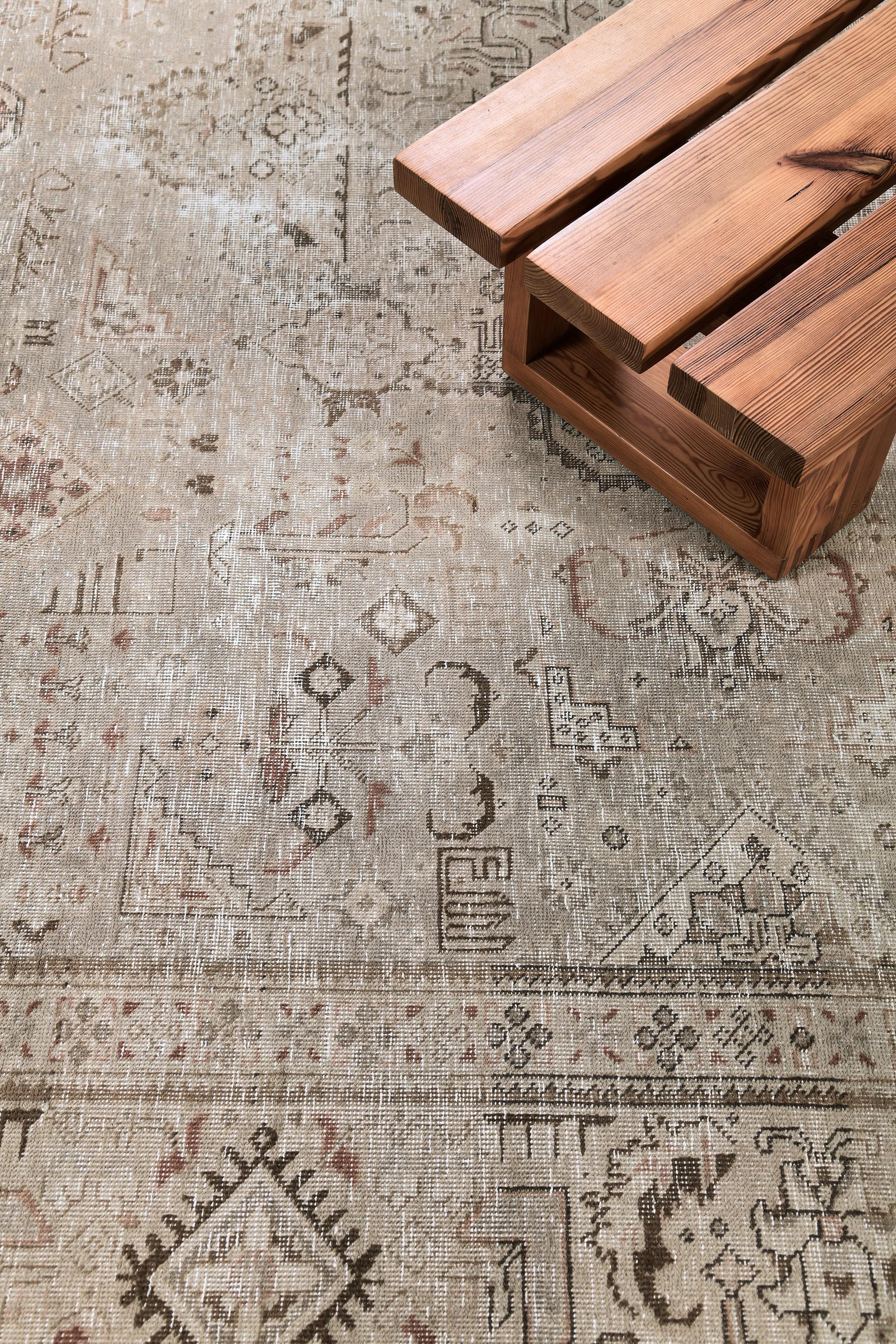 Tappeto persiano d'epoca Tabriz by Mehraban Rugs In condizioni buone in vendita a WEST HOLLYWOOD, CA