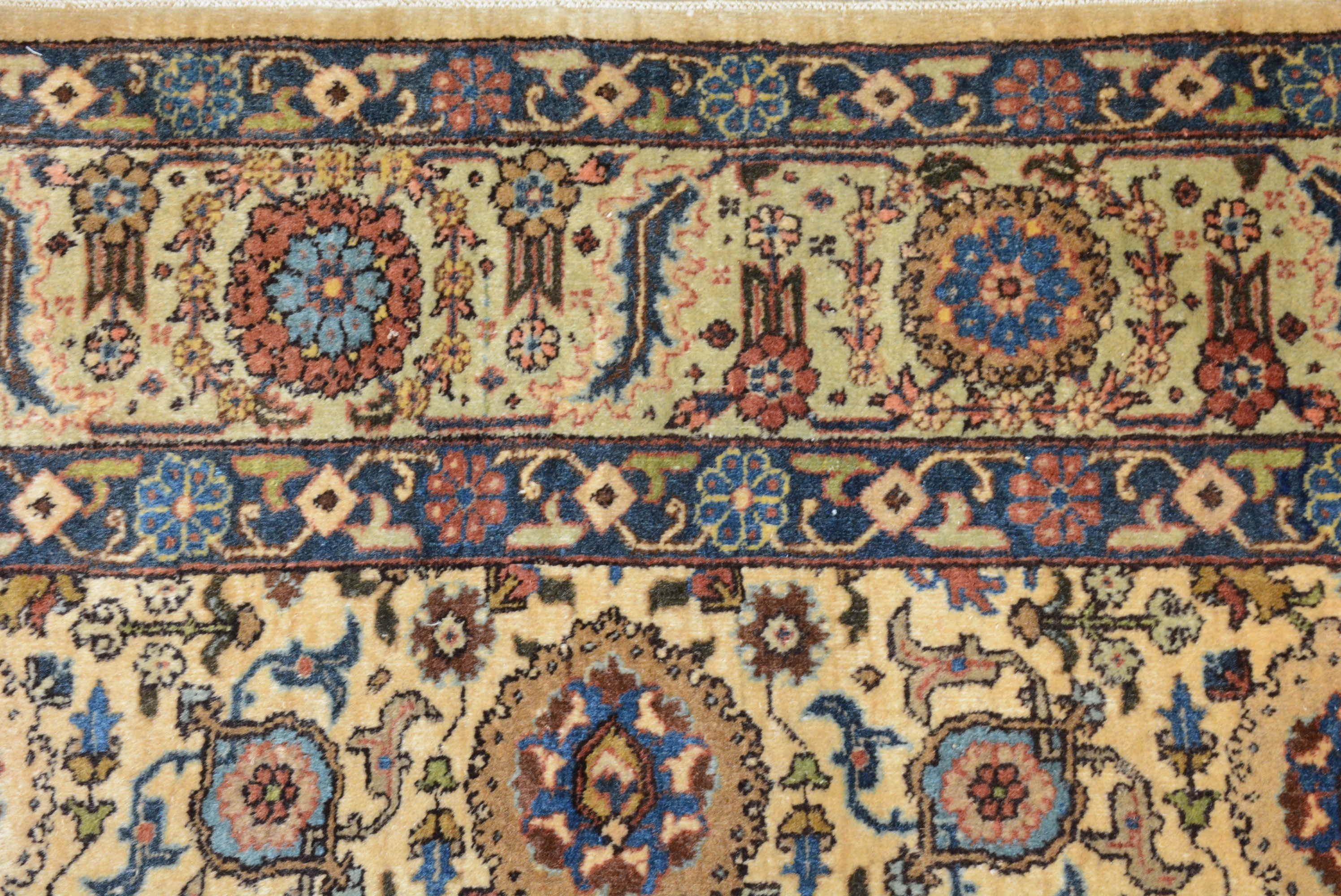 Vintage Persisch Tabriz Teppich (20. Jahrhundert) im Angebot
