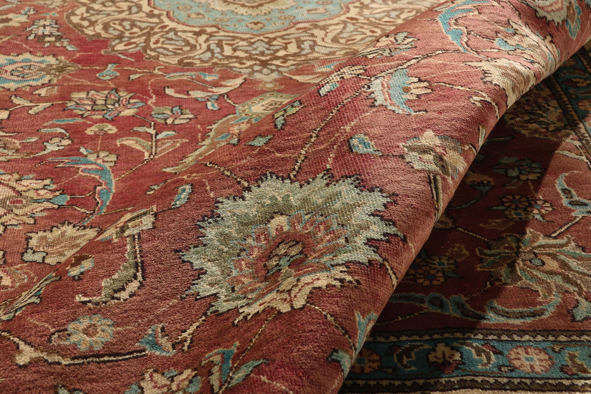 Tapis de galerie persan vintage de Tabriz avec scène de chasse et style médiéval en vente 1