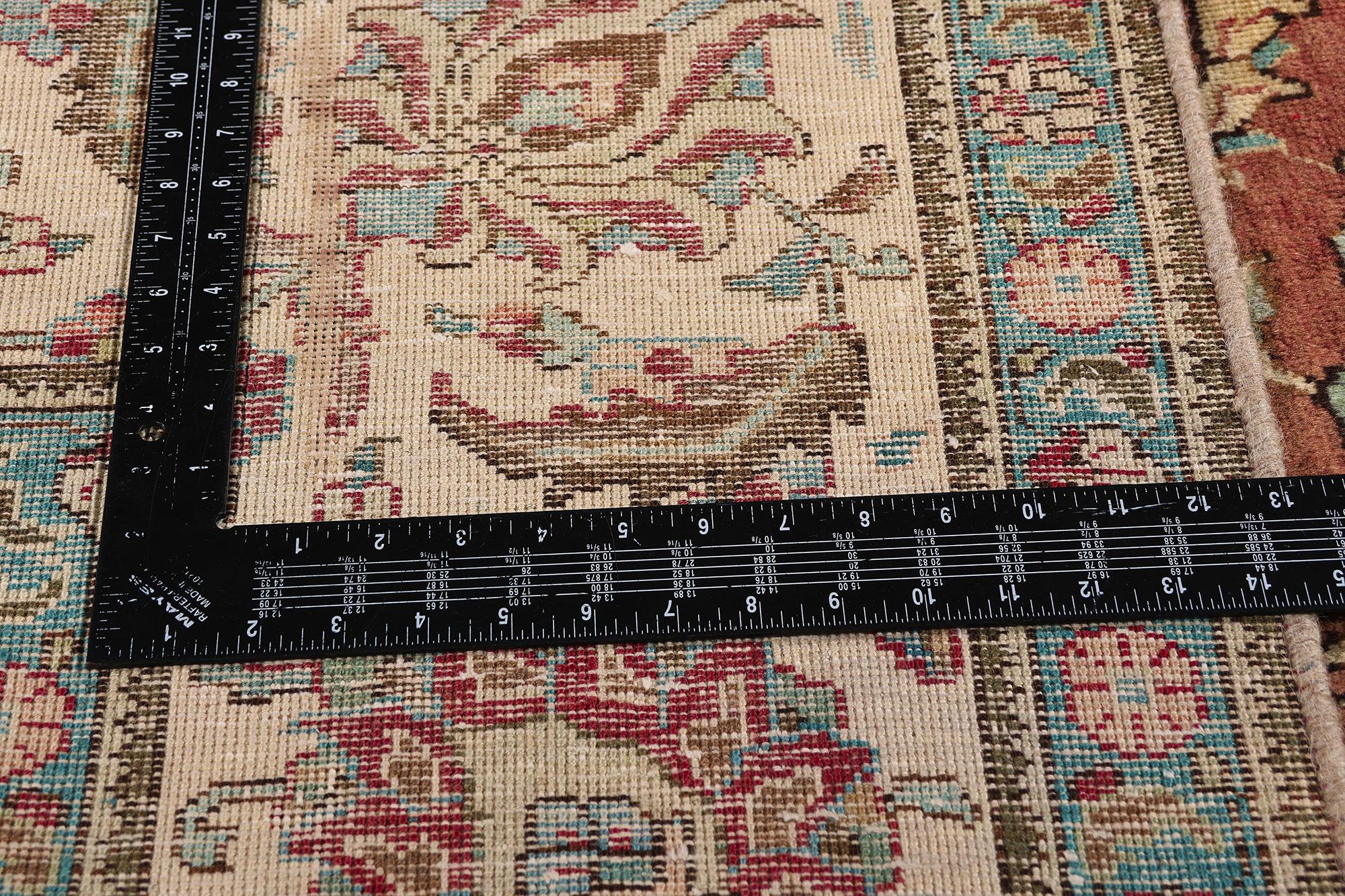 Tapis de galerie persan vintage de Tabriz avec scène de chasse et style médiéval en vente 2