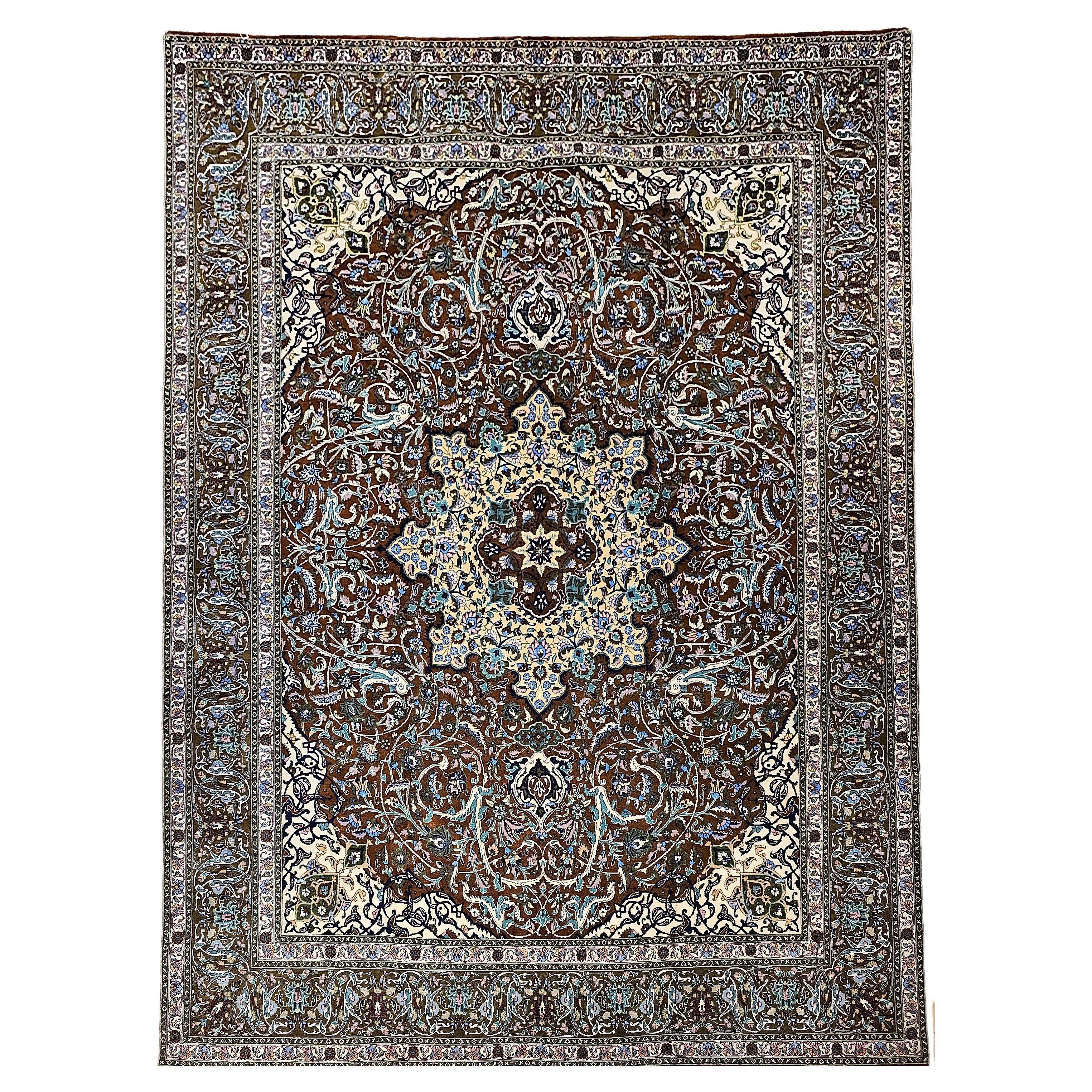 Tappeto persiano Tabriz vintage con disegno "Uccello di fuoco" in marrone, turchese e rosa in vendita