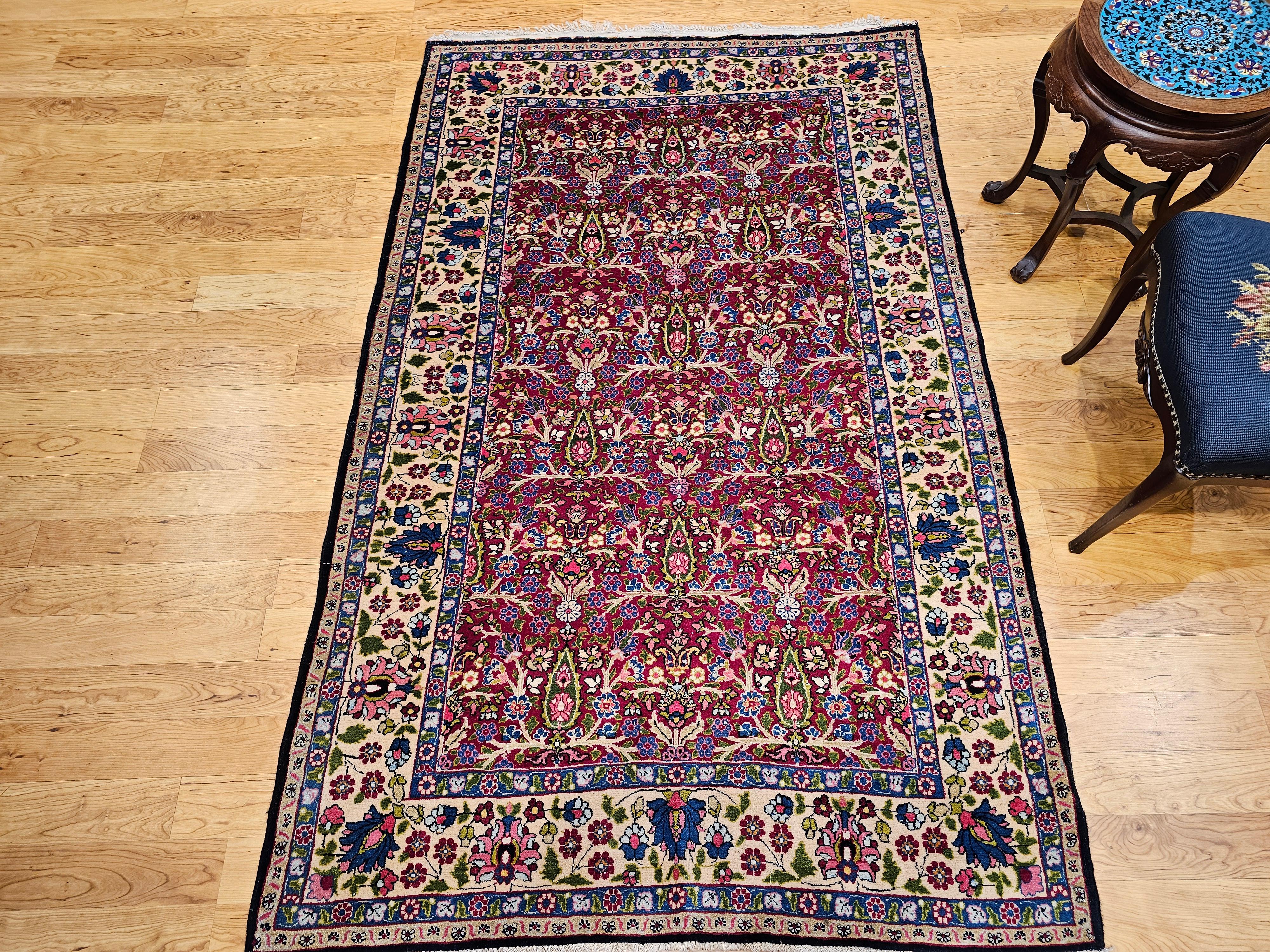 Tappeto persiano Tabriz vintage con motivo dell'albero della vita in magenta, avocado, ceruleo in vendita 5