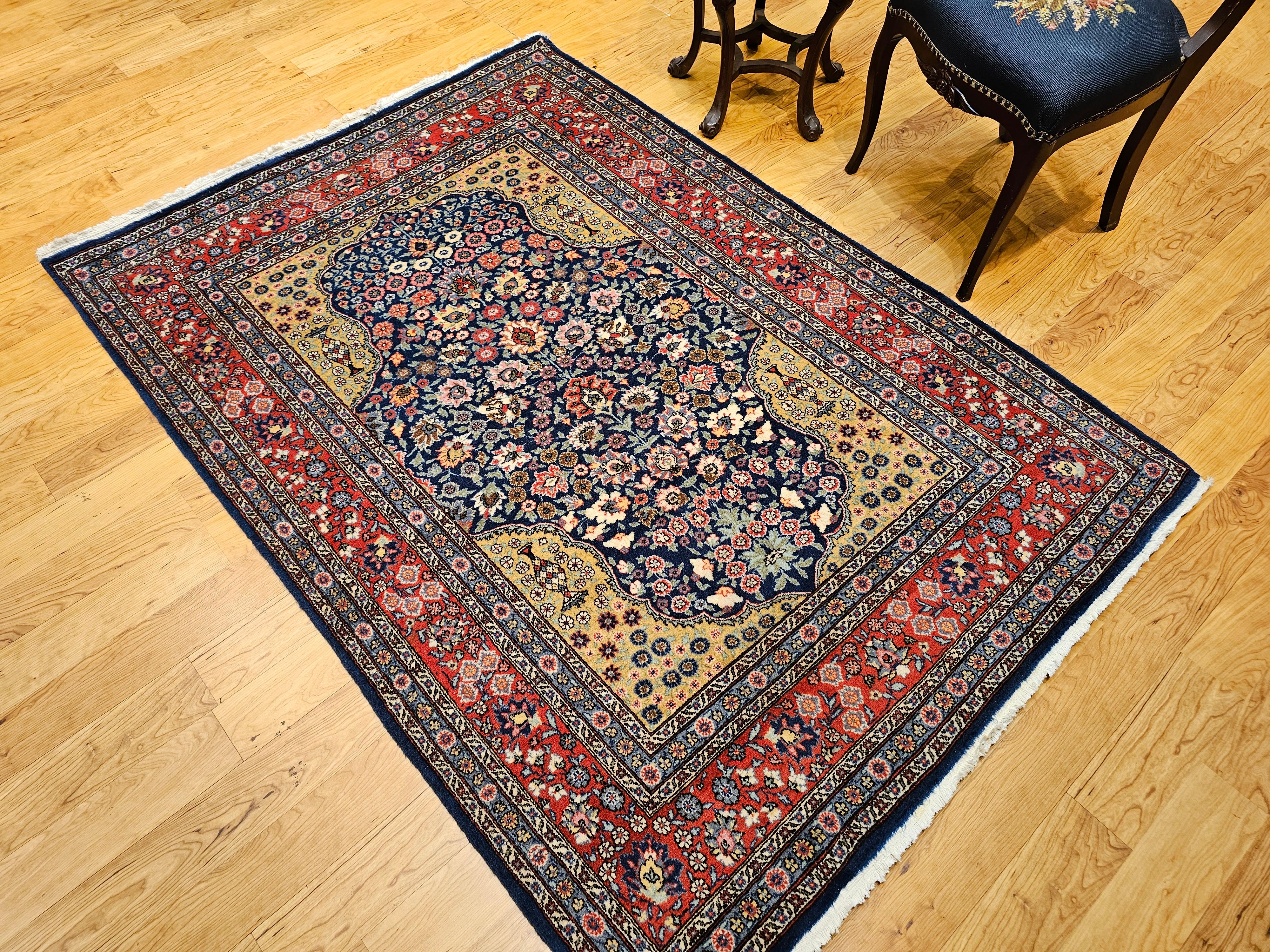 Tapis persan Tabriz vintage avec motif floral sur toute sa surface en bleu marine, jaune, rouge, gris en vente 2