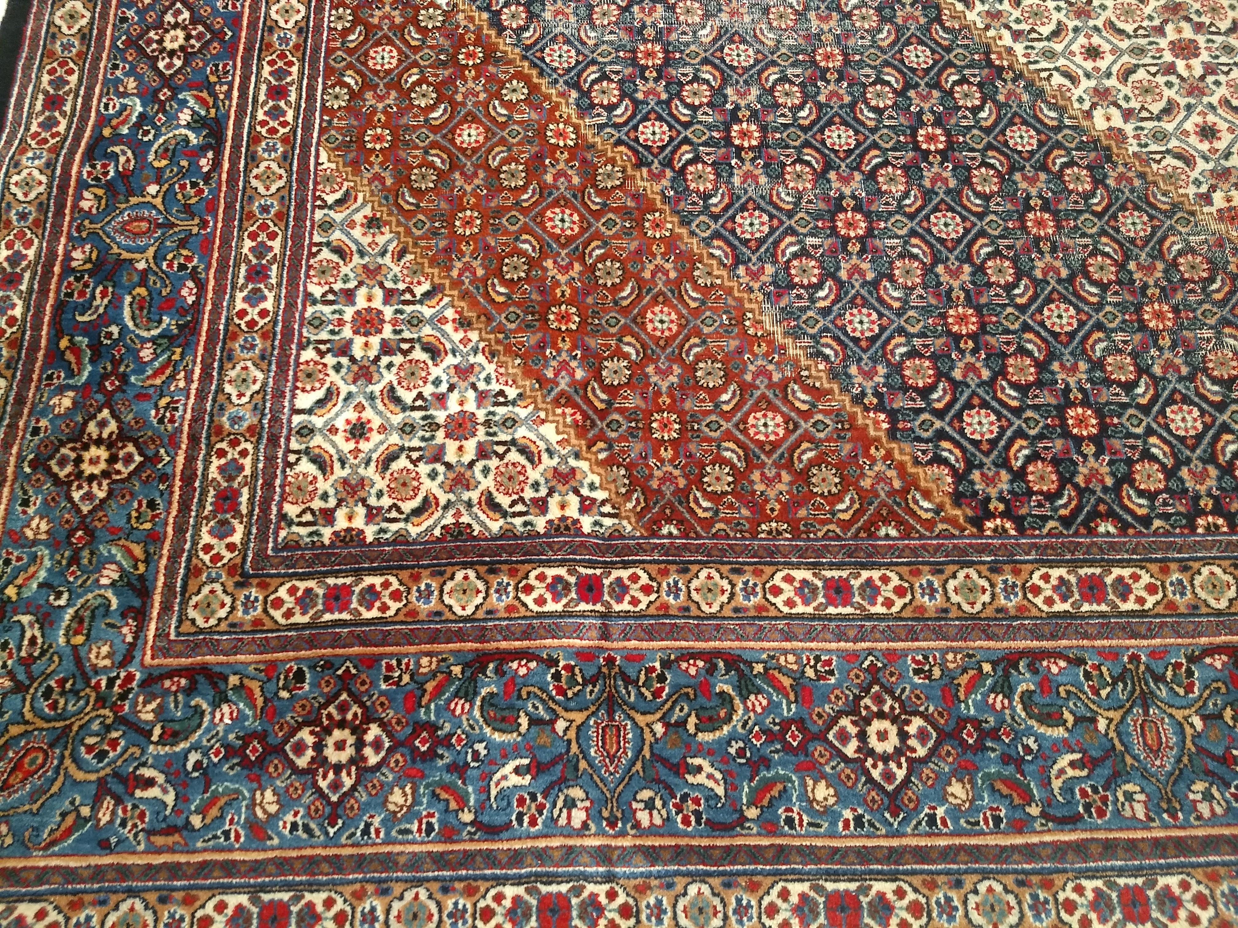 Persischer Täbris-Teppich in Zimmergröße mit geometrischem Muster in Elfenbein, Marineblau, Blau im Angebot 3