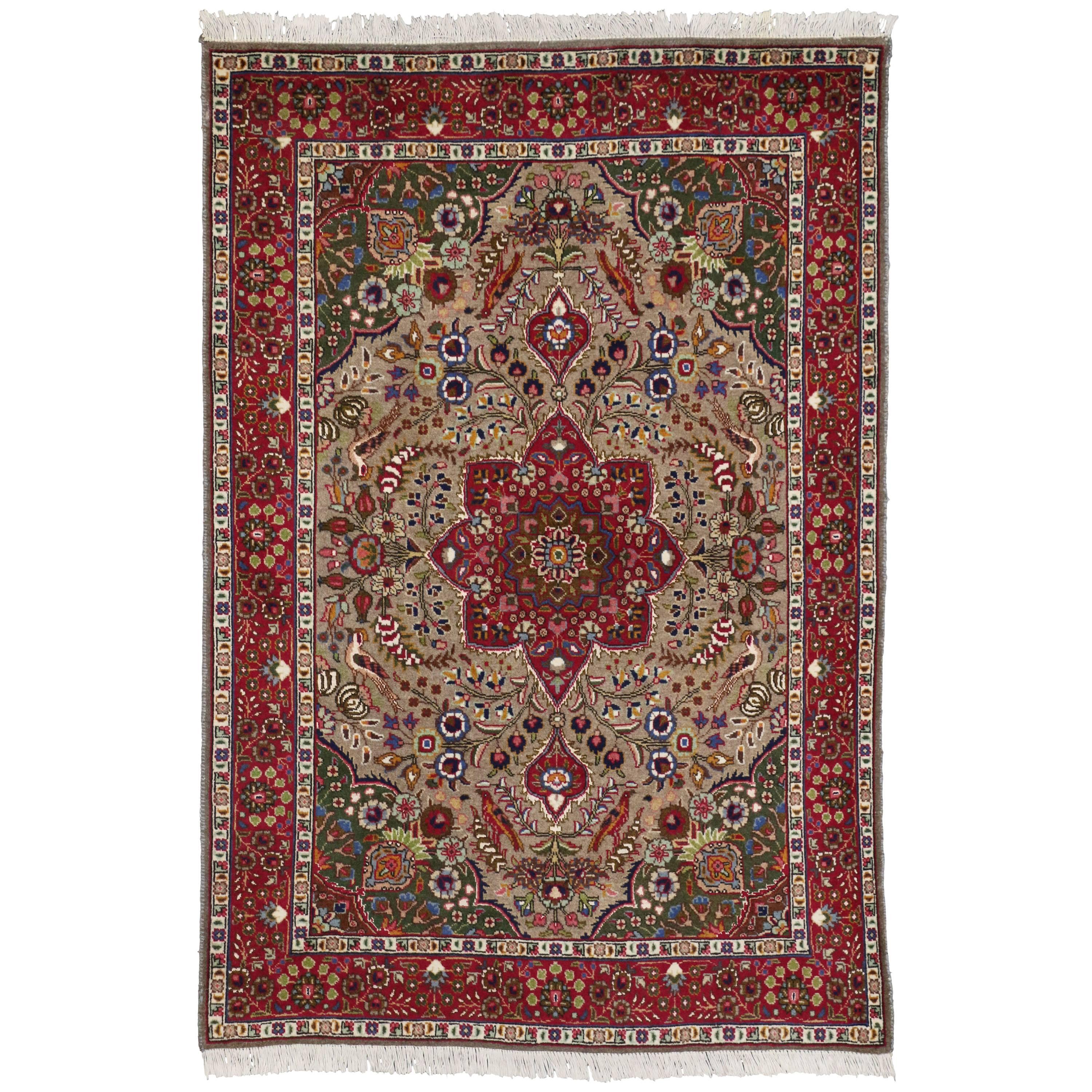 Tapis persan vintage Tabriz à médaillons avec style rustique et féminin Arts & Crafts en vente