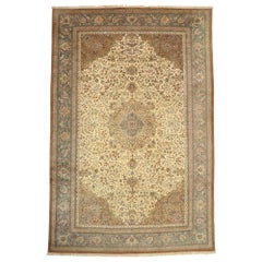 Tapis persan vintage de Tabriz avec style arabesque de la Renaissance néerlandaise