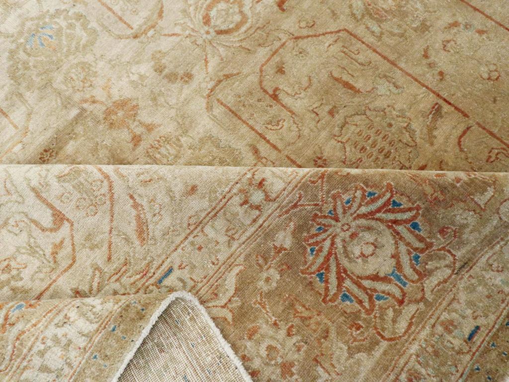 XX secolo Tappeto persiano d'epoca Tabriz per la camera in vendita
