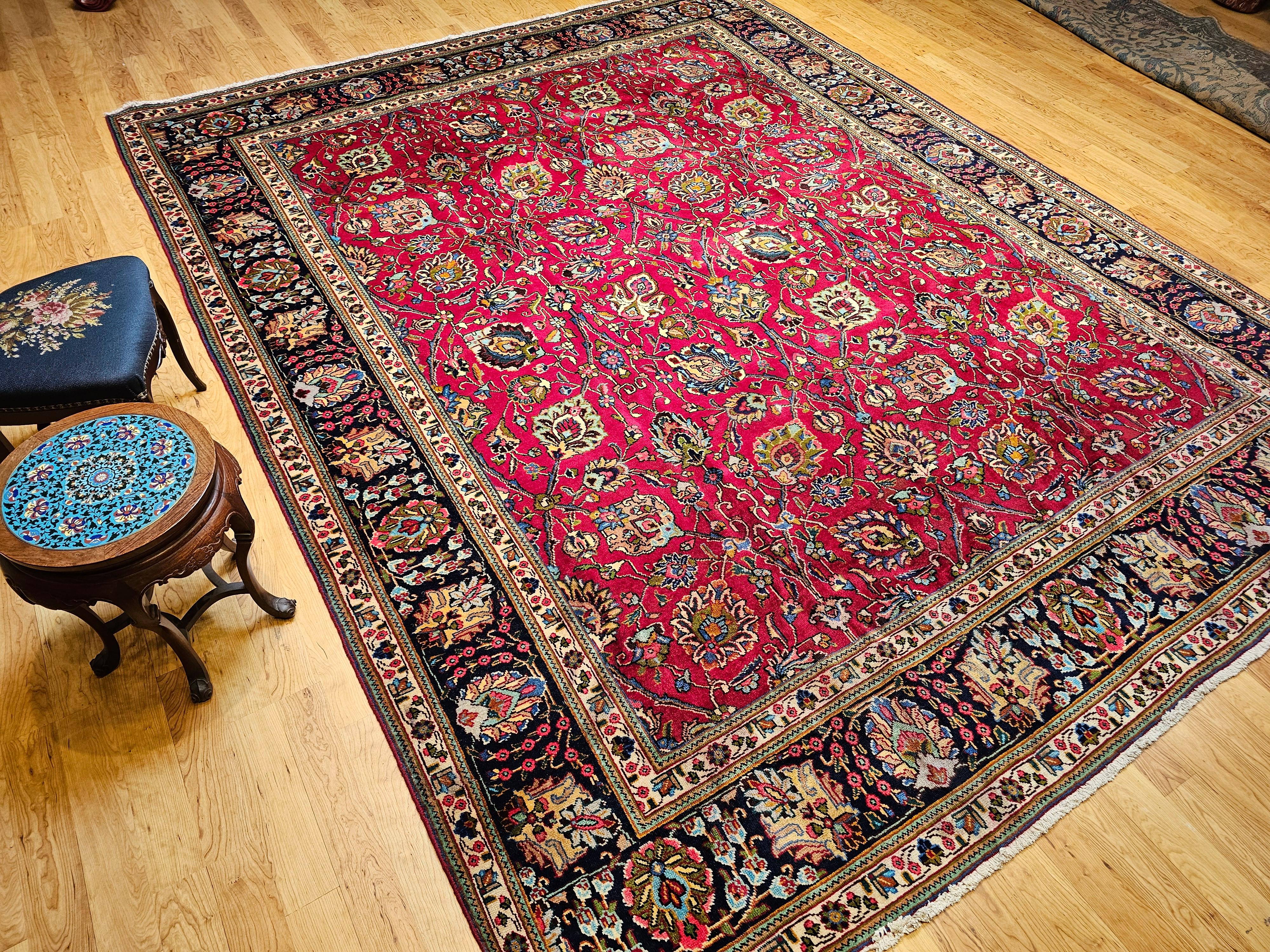 Tappeto persiano d'epoca Tabriz con motivo floreale in rosso, blu e blu scuro in vendita 6