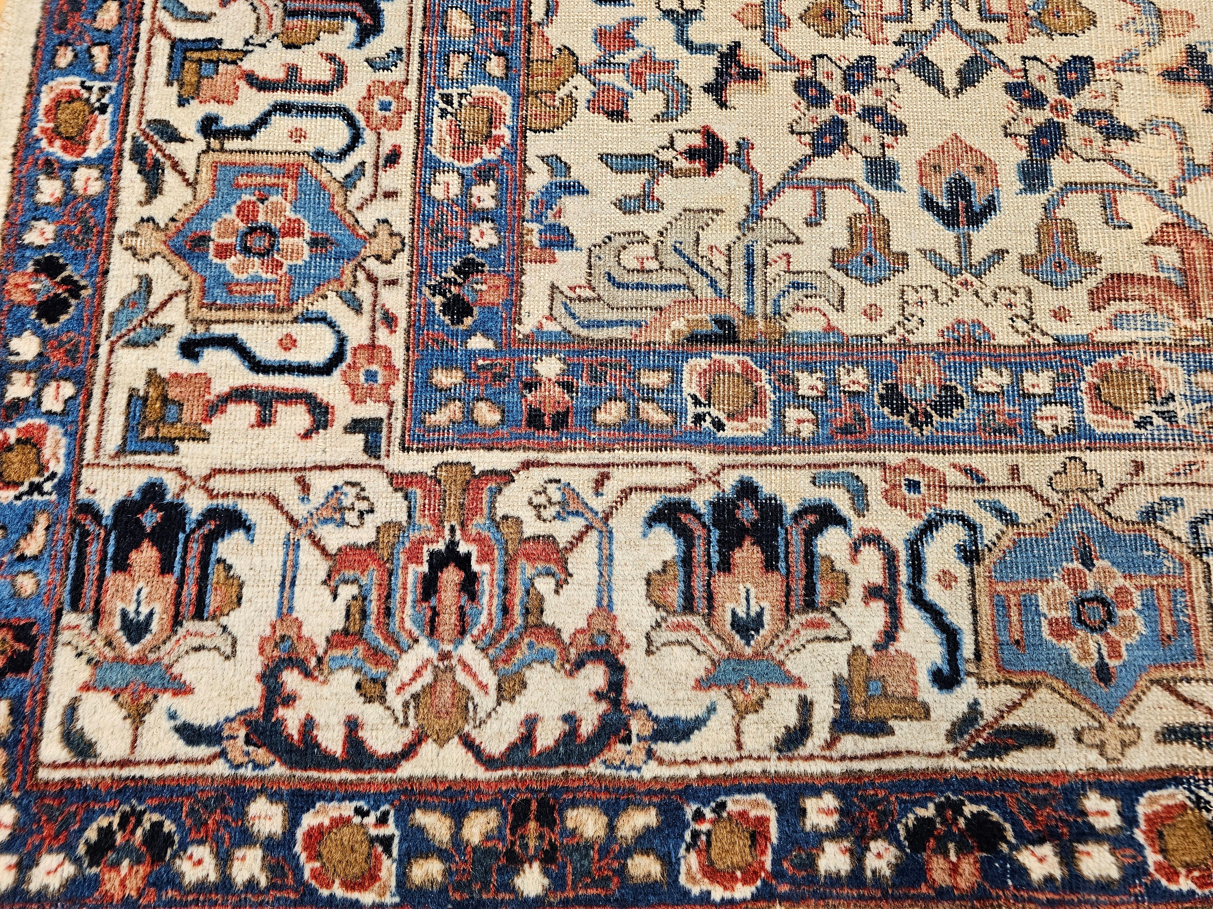 Vintage Persisch Tabriz Zimmer Größe Teppich in Allover Geometrische Muster in Elfenbein, Blau (Wolle) im Angebot