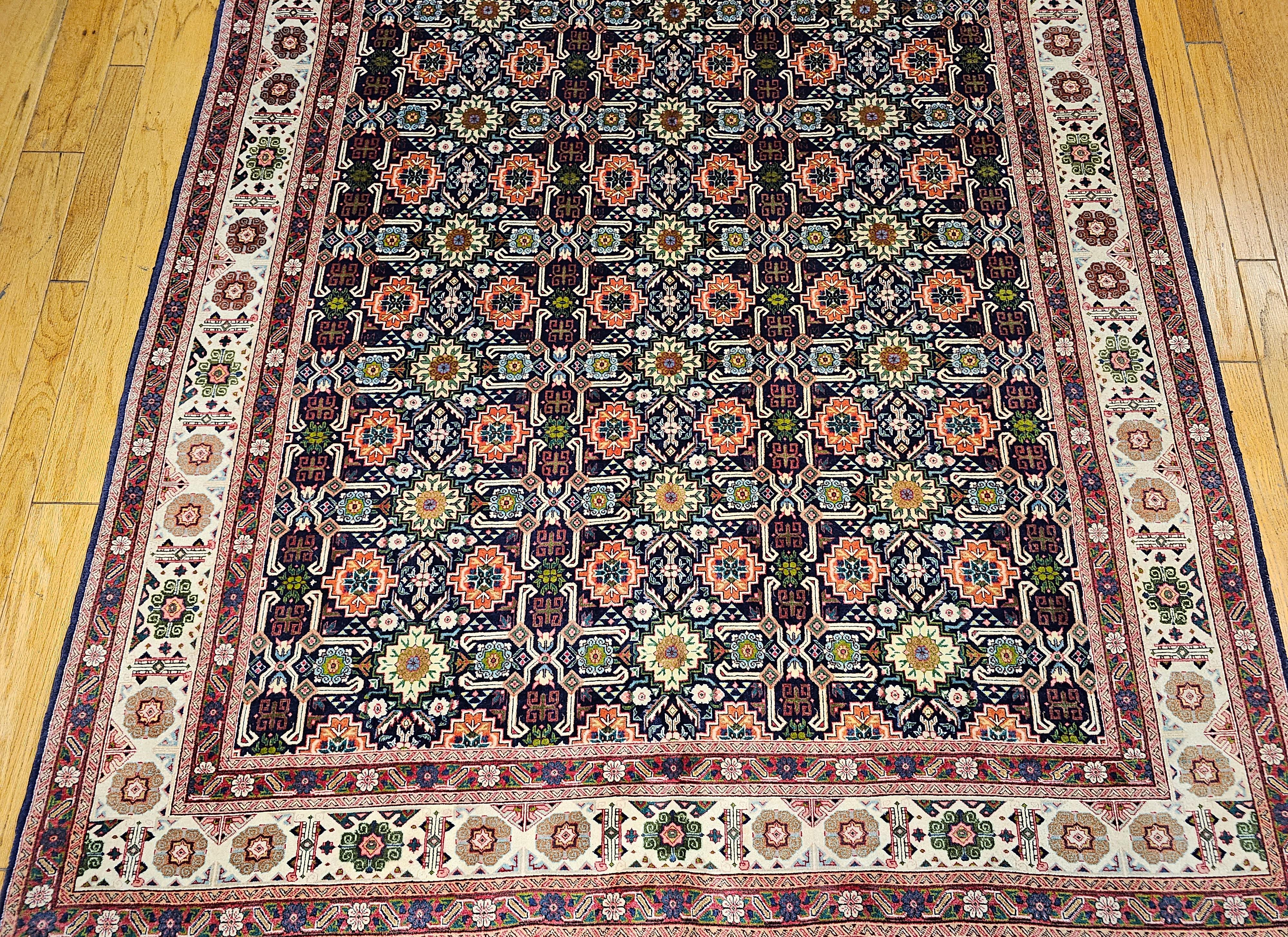 Persiano Tappeto persiano d'epoca Tabriz con motivo geometrico a tutto campo in blu e avorio in vendita