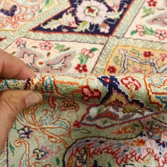 Persischer runder Faraji-Teppich aus reiner Seide aus Täbris im Vintage-Stil aus Täbris - Größe: 16'2 X 16'2