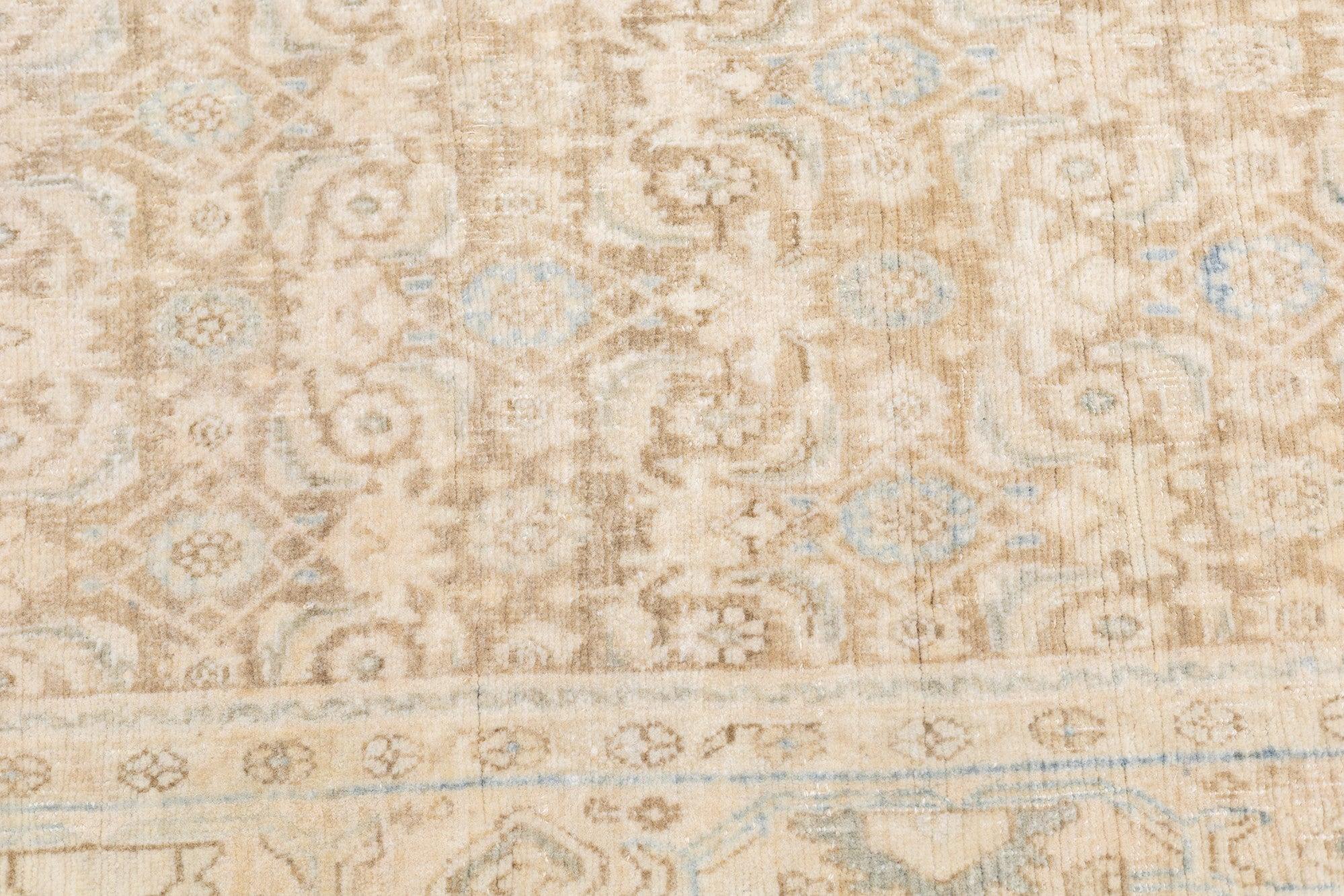 Persischer Täbris-Teppich im Vintage-Stil 3'8'' x 5'6'' im Angebot 6