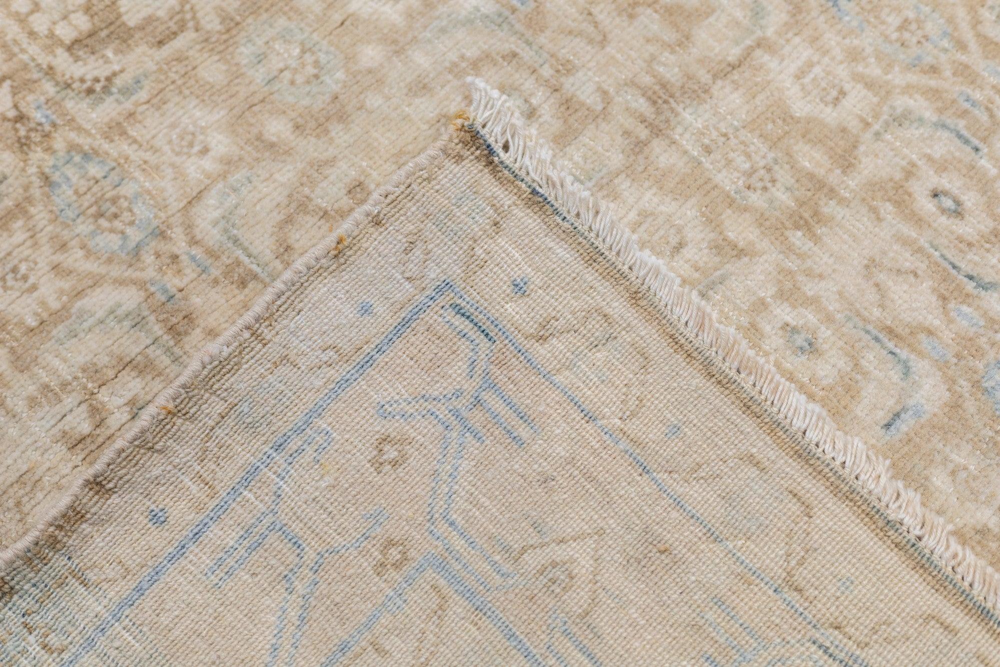Persischer Täbris-Teppich im Vintage-Stil 3'8'' x 5'6'' im Angebot 10