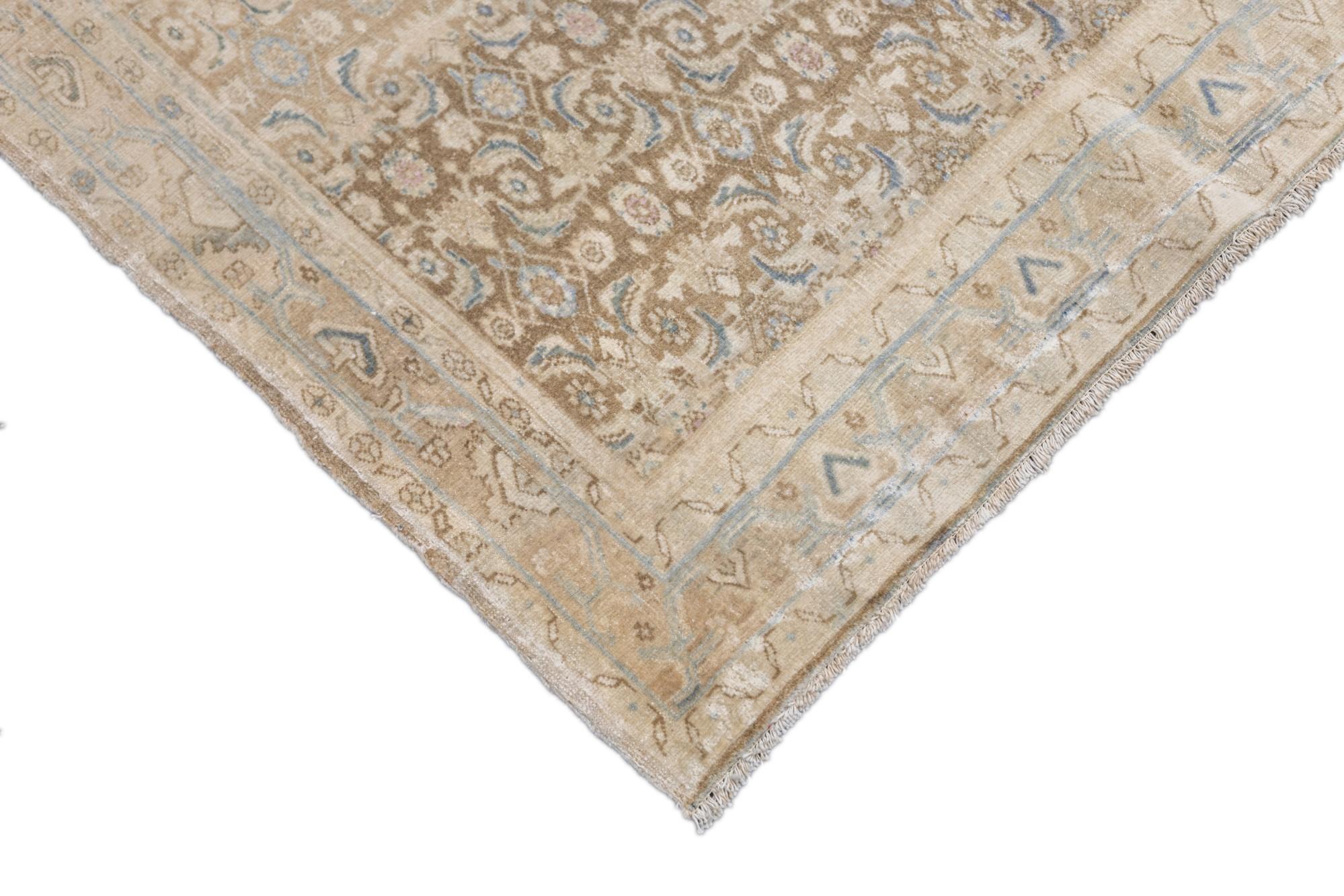 Persischer Täbris-Teppich im Vintage-Stil 3'8'' x 5'6'' im Zustand „Gut“ im Angebot in New York, NY