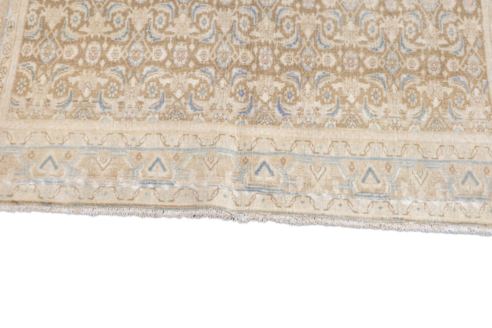 Persischer Täbris-Teppich im Vintage-Stil 3'8'' x 5'6'' (20. Jahrhundert) im Angebot