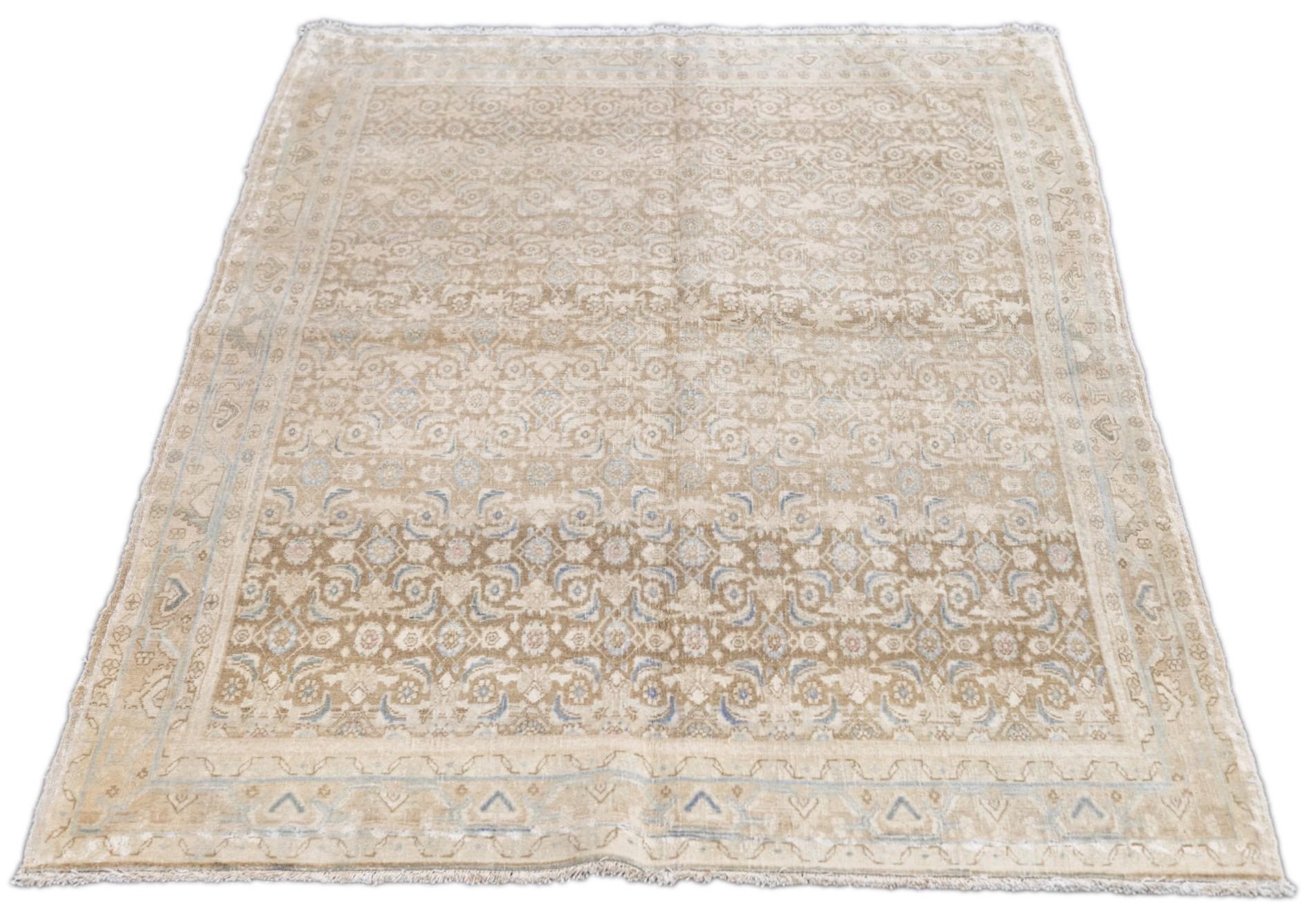 Persischer Täbris-Teppich im Vintage-Stil 3'8'' x 5'6'' im Angebot 1