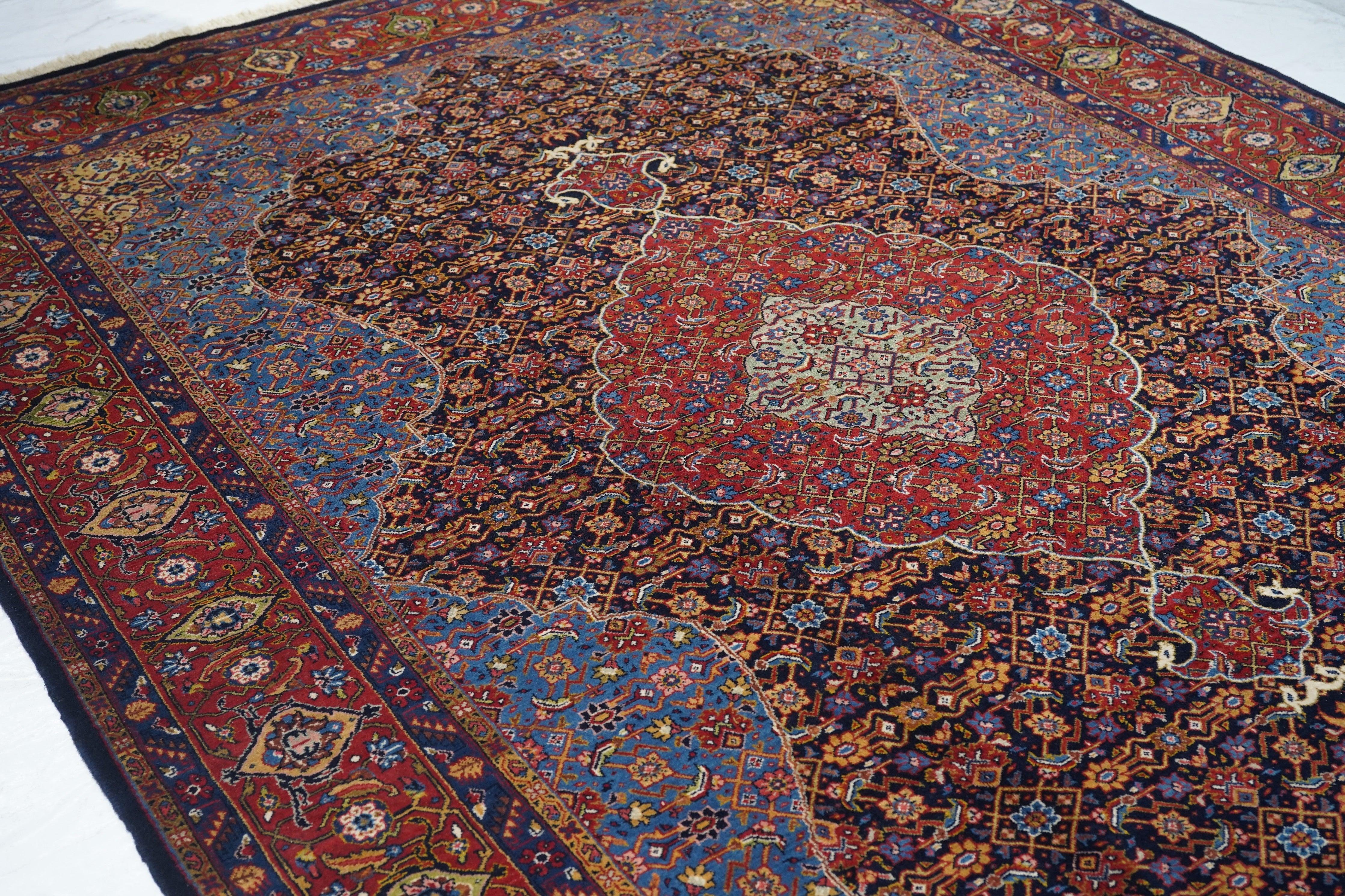 Tappeto persiano Tabriz vintage 7'6'' x 10'3'' in vendita 1