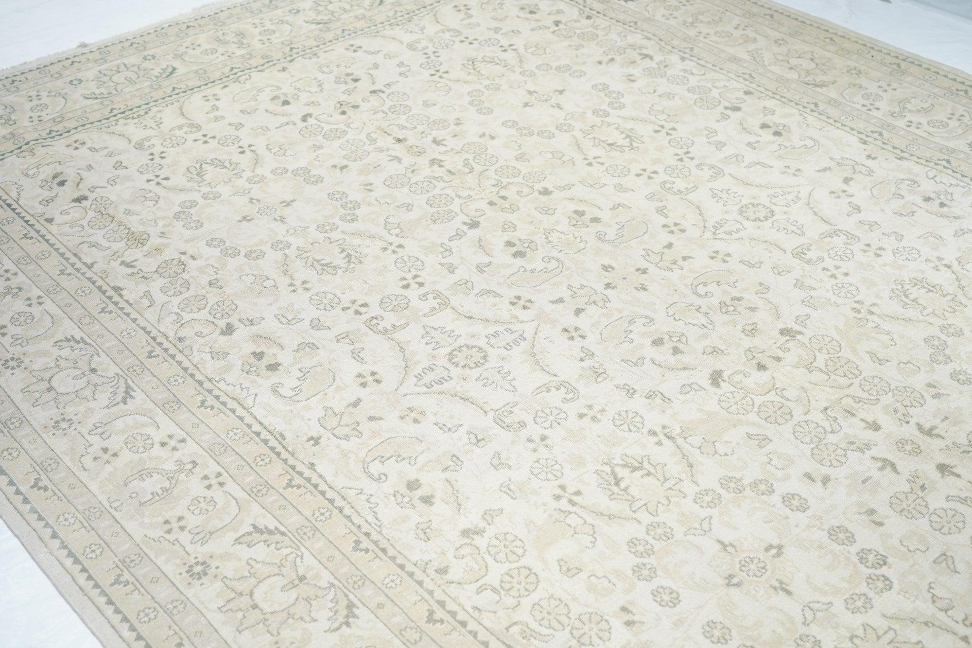 Tappeto persiano Tabriz Vintage 7'9'' x 11'3'' in vendita 1